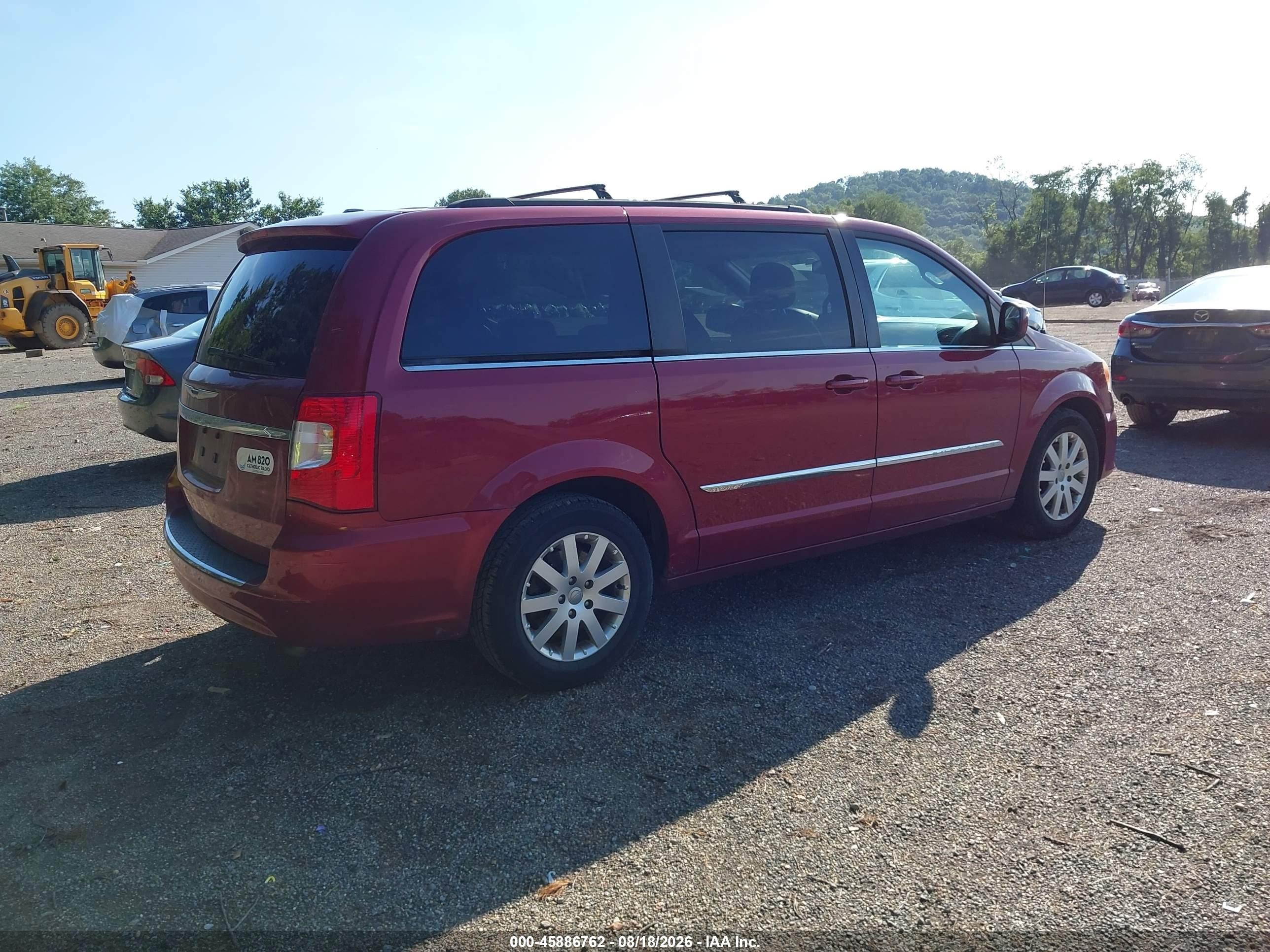 2013 Chrysler Town & Country Touring Red vin: 2C4RC1BG2DR604062