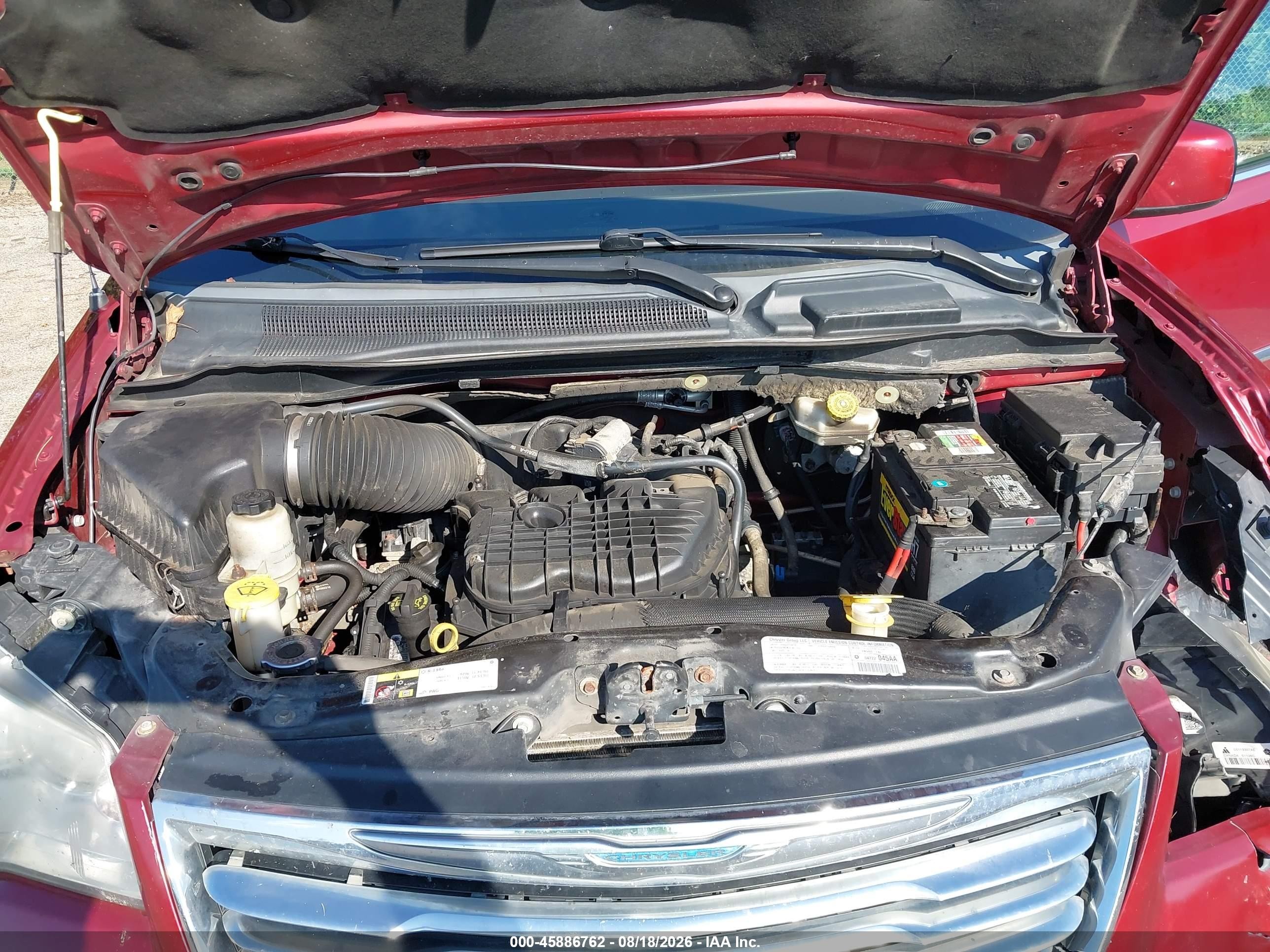 2013 Chrysler Town & Country Touring Red vin: 2C4RC1BG2DR604062