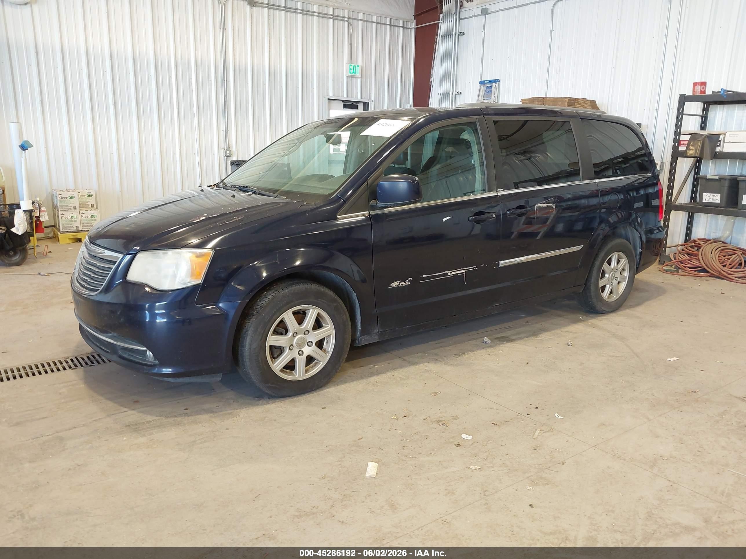 2013 Chrysler Town & Country Touring Blue vin: 2C4RC1BG2DR630306