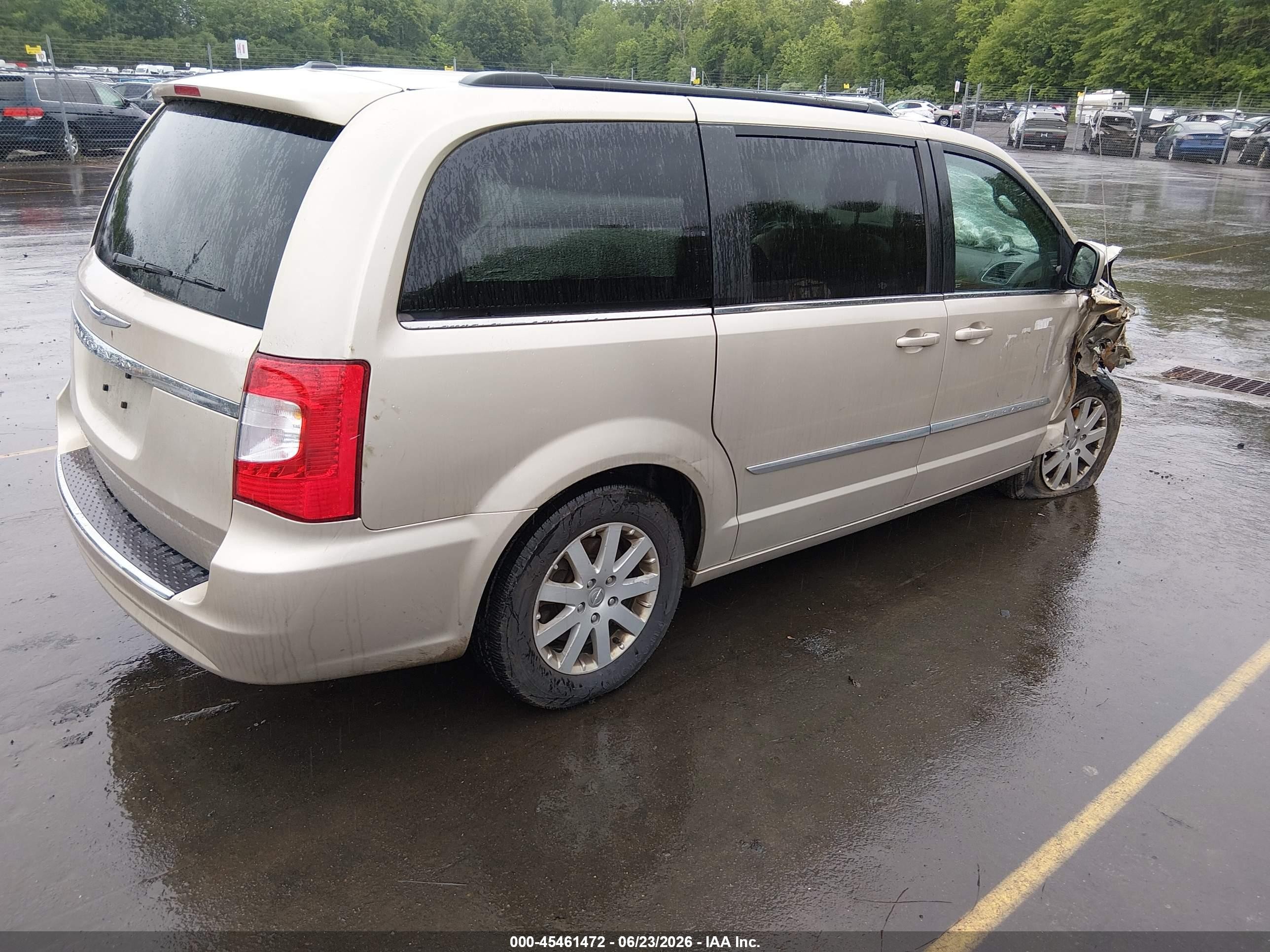 2013 Chrysler Town & Country Touring Gold vin: 2C4RC1BG2DR646876