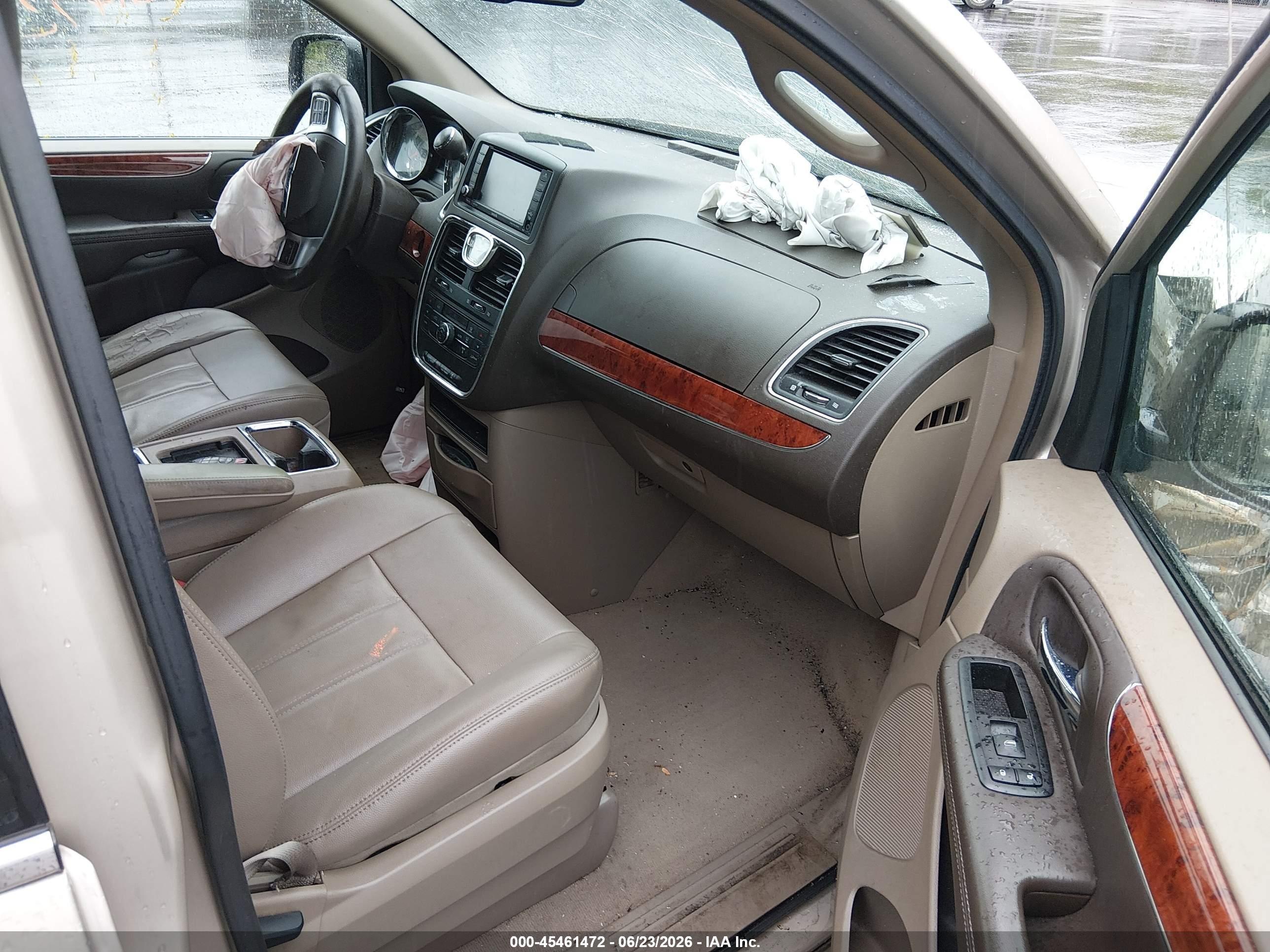 2013 Chrysler Town & Country Touring Gold vin: 2C4RC1BG2DR646876