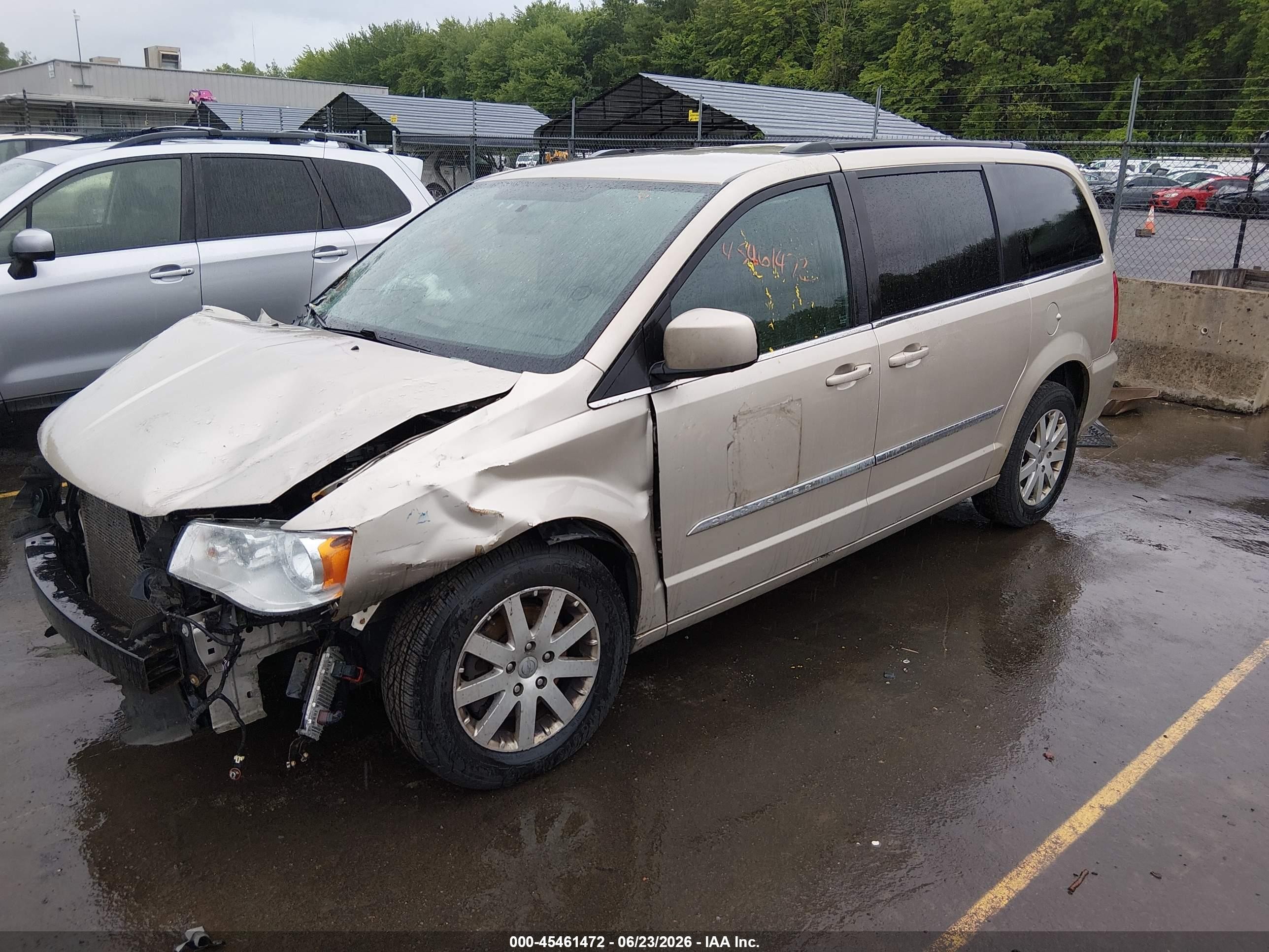 2013 Chrysler Town & Country Touring Gold vin: 2C4RC1BG2DR646876