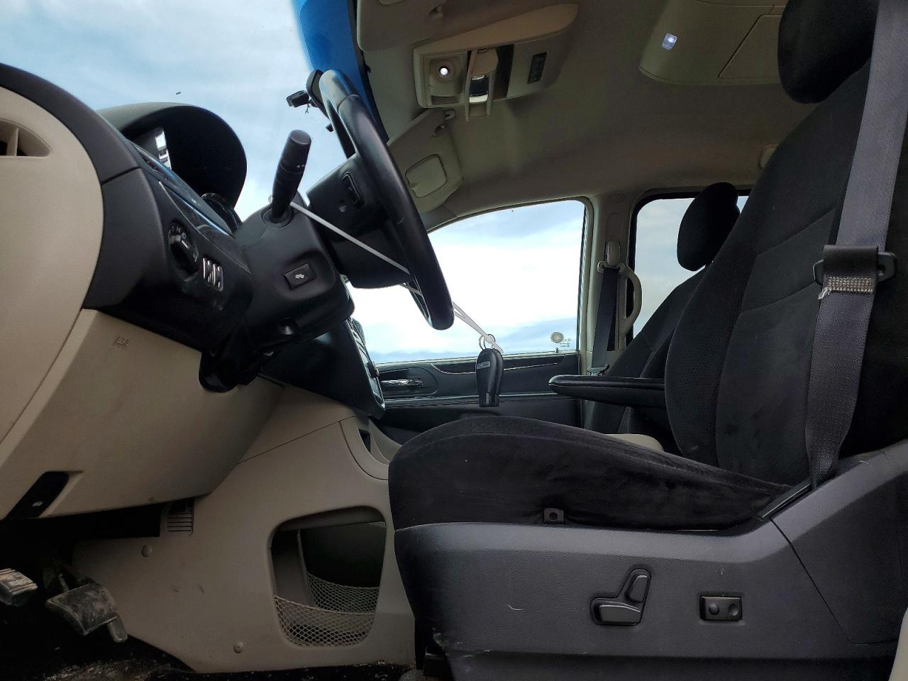 2013 Chrysler Town & Country Touring Серебряный vin: 2C4RC1BG2DR670904