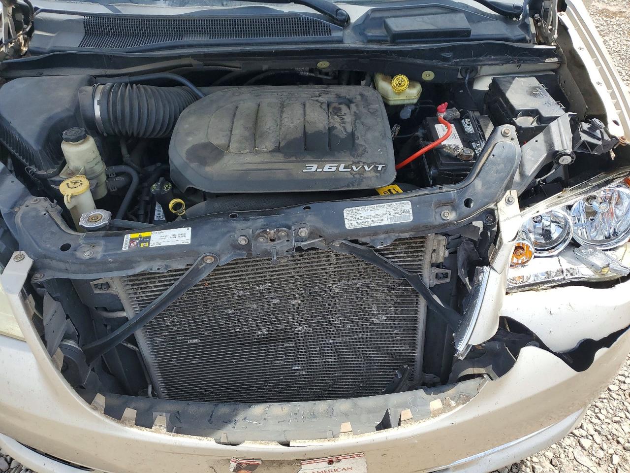 2013 Chrysler Town & Country Touring Gold vin: 2C4RC1BG2DR675195