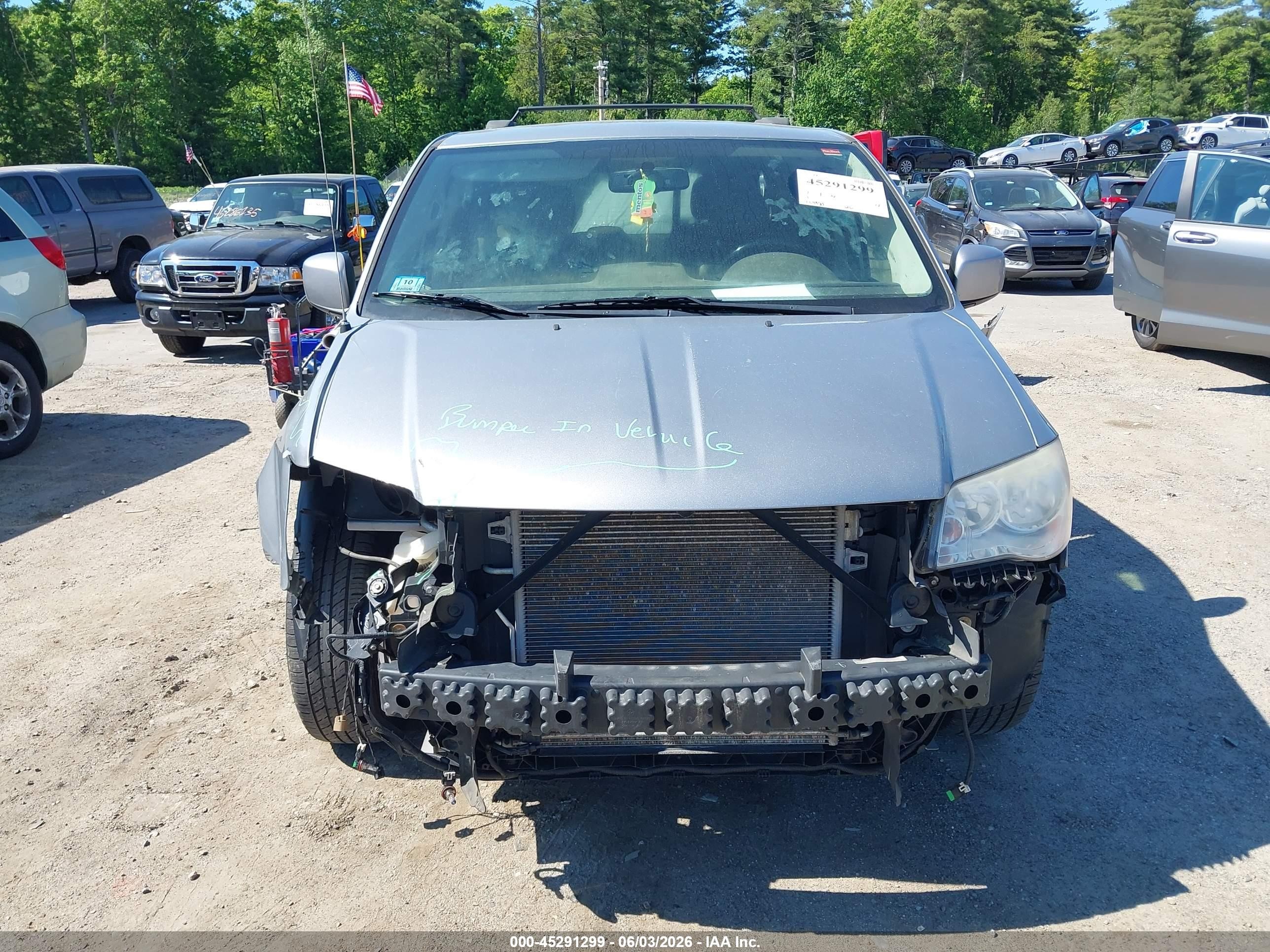 2013 Chrysler Town & Country Touring Silver vin: 2C4RC1BG2DR677285
