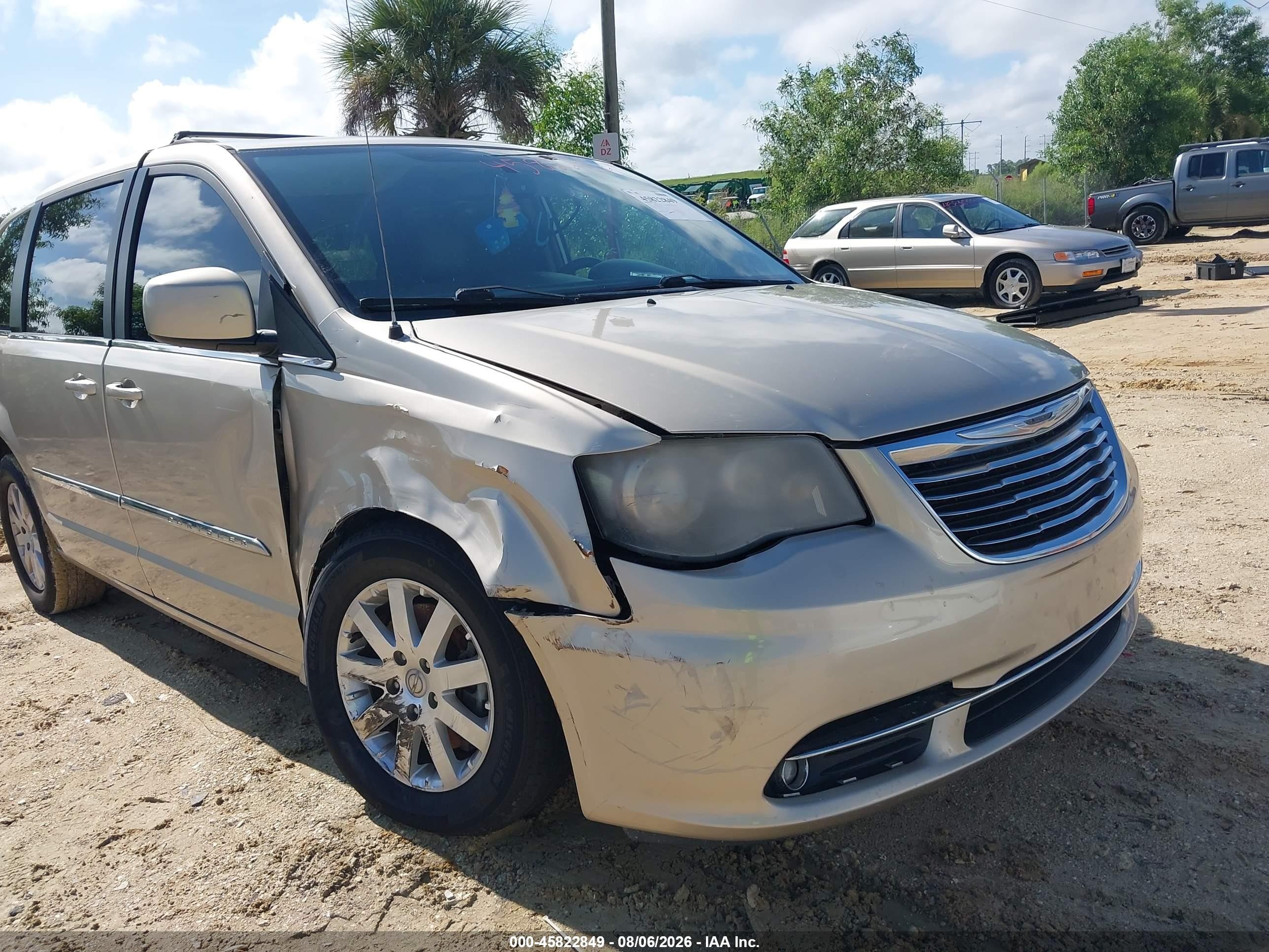 2013 Chrysler Town & Country Touring Gold vin: 2C4RC1BG2DR691235