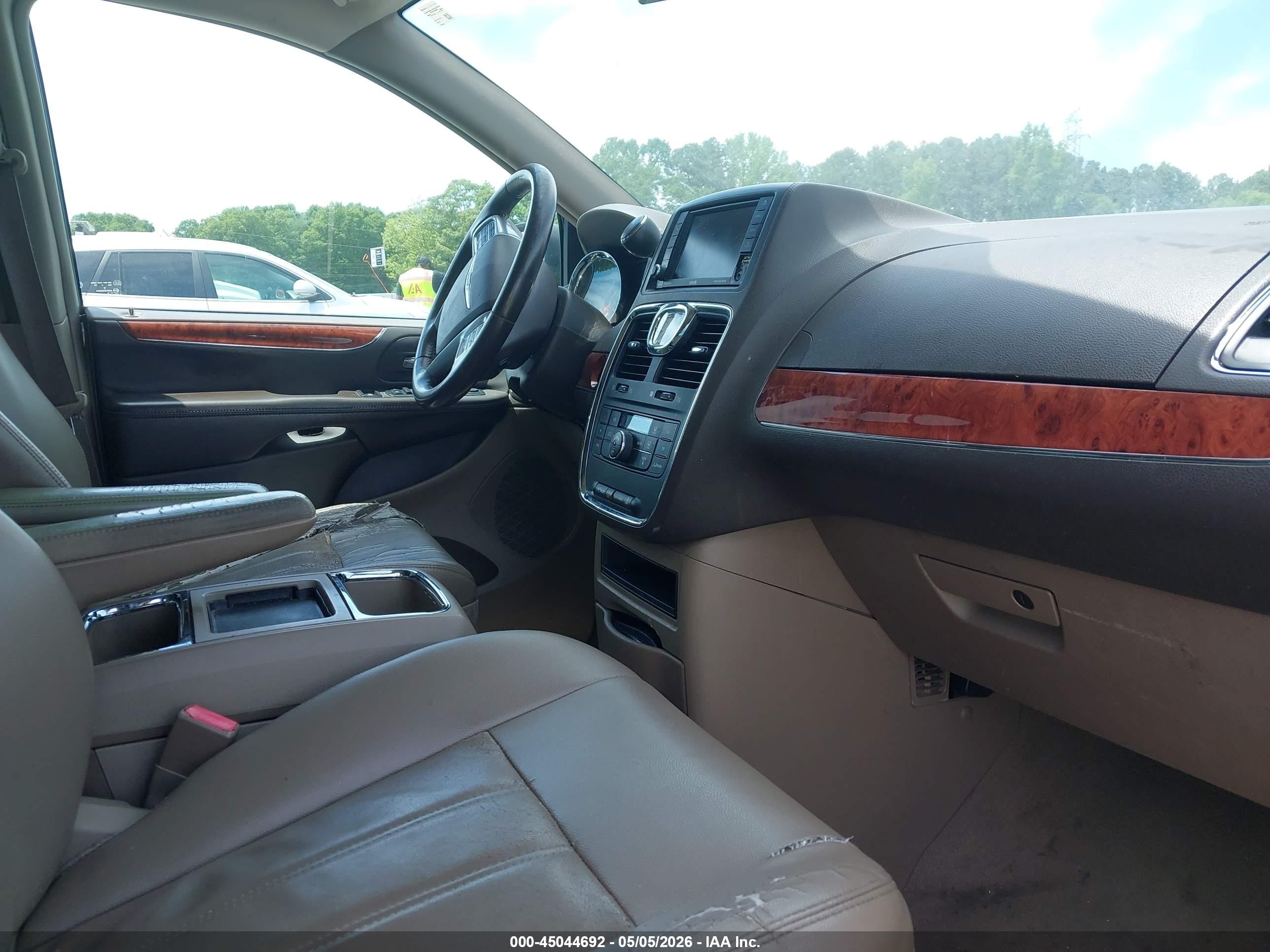 2013 Chrysler Town & Country Touring Gold vin: 2C4RC1BG2DR721401