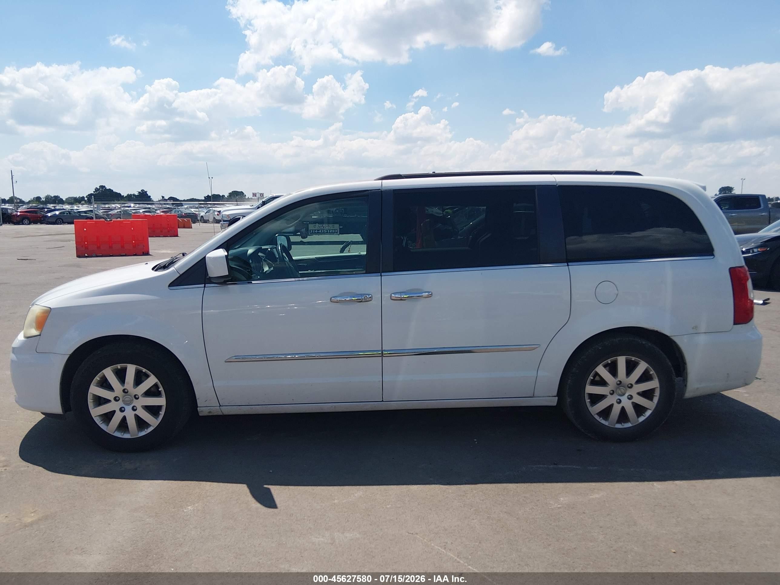 2013 Chrysler Town & Country Touring Белый vin: 2C4RC1BG2DR815147