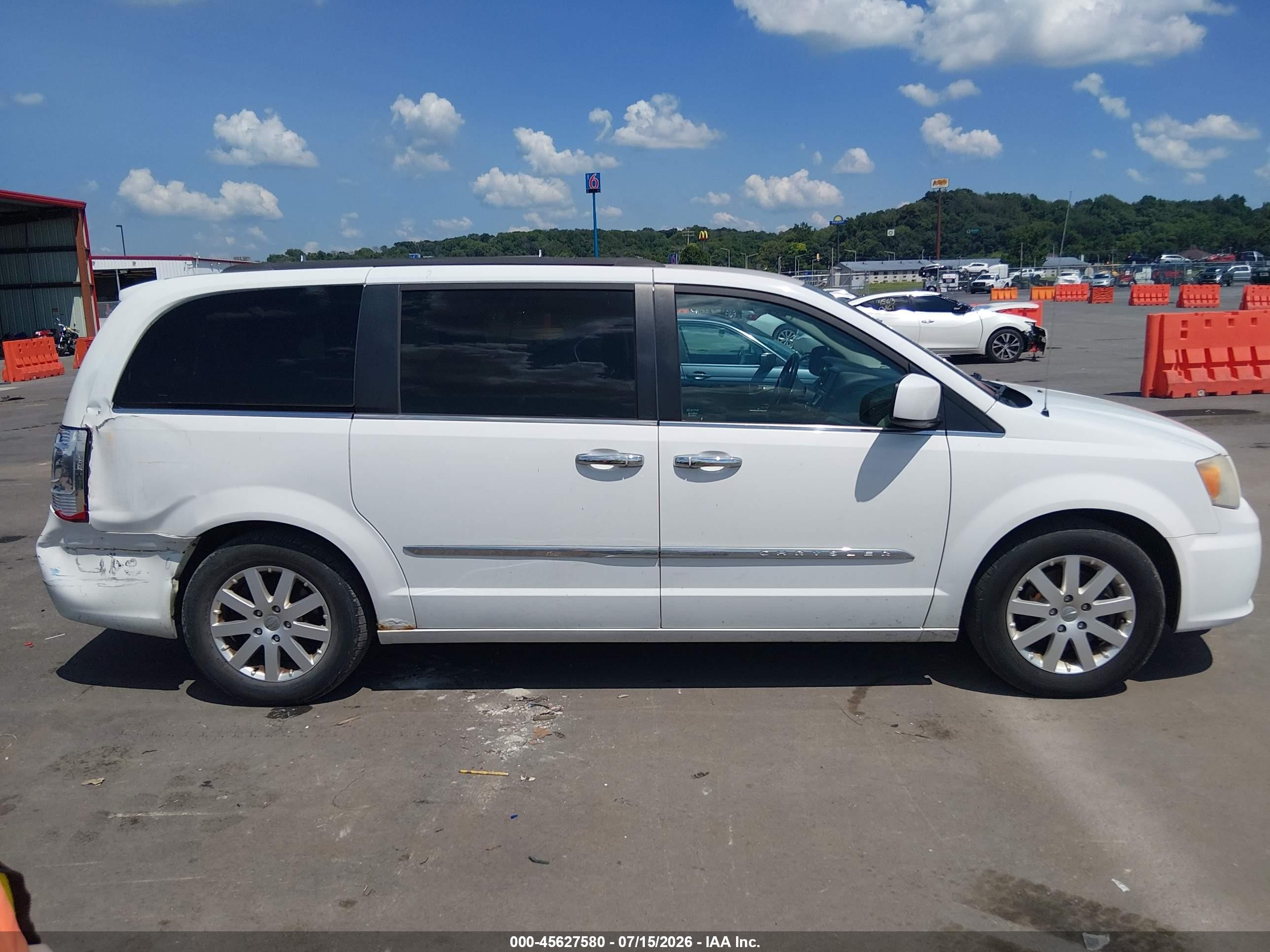 2013 Chrysler Town & Country Touring Белый vin: 2C4RC1BG2DR815147
