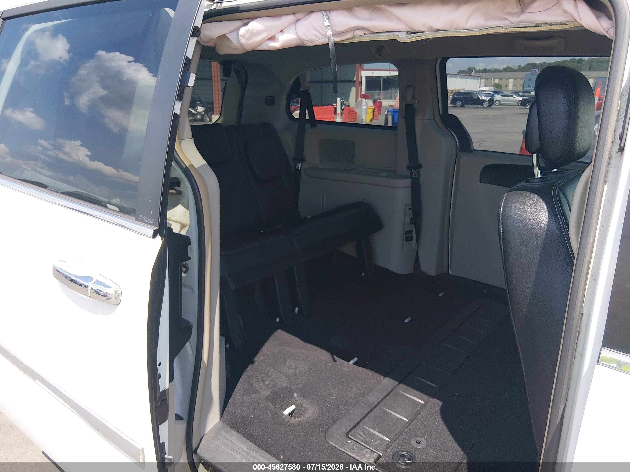 2013 Chrysler Town & Country Touring Белый vin: 2C4RC1BG2DR815147
