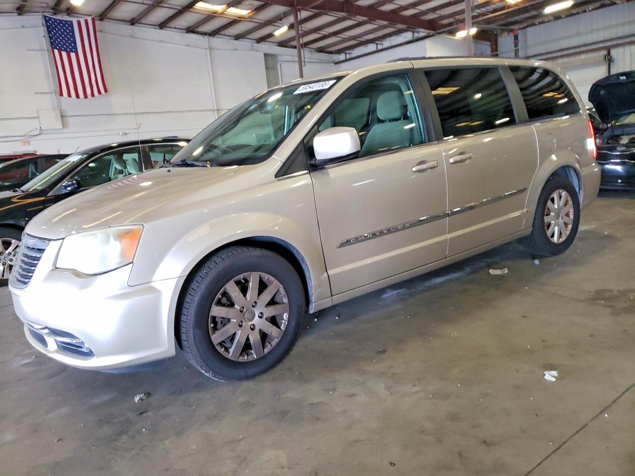 2014 Chrysler Town & Country Touring Бежевый vin: 2C4RC1BG2ER172395