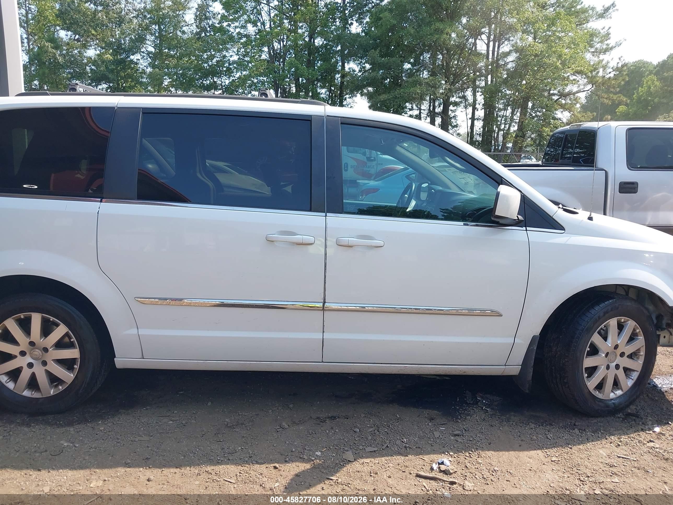 2014 Chrysler Town & Country Touring Белый vin: 2C4RC1BG2ER211227