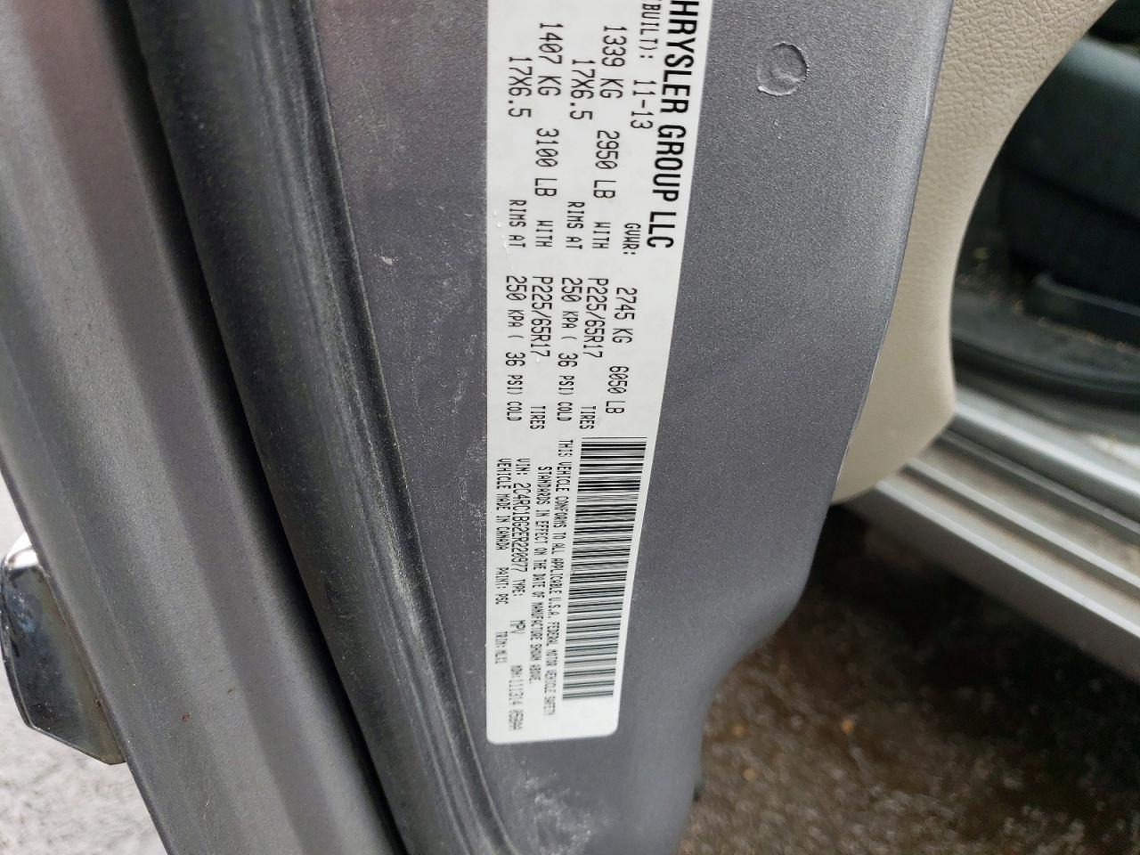 2014 Chrysler Town & Country Touring Silver vin: 2C4RC1BG2ER220977