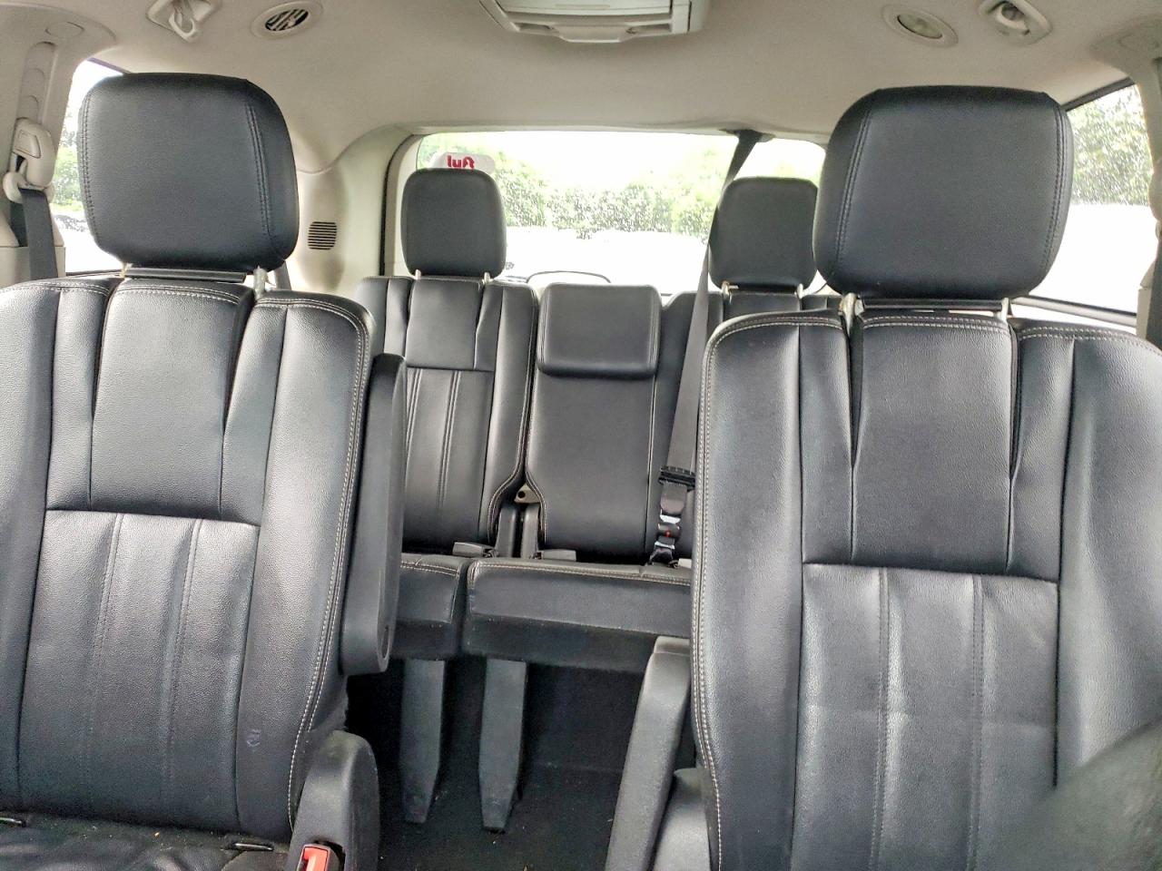 2014 Chrysler Town & Country Touring Silver vin: 2C4RC1BG2ER220977