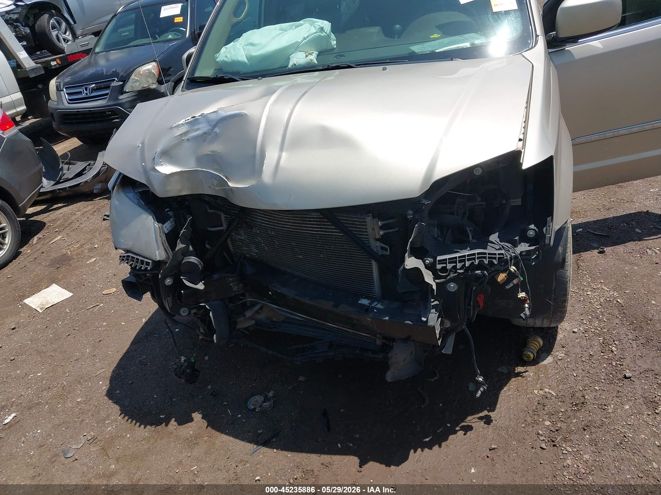 2014 Chrysler Town & Country Touring Золотой vin: 2C4RC1BG2ER276756