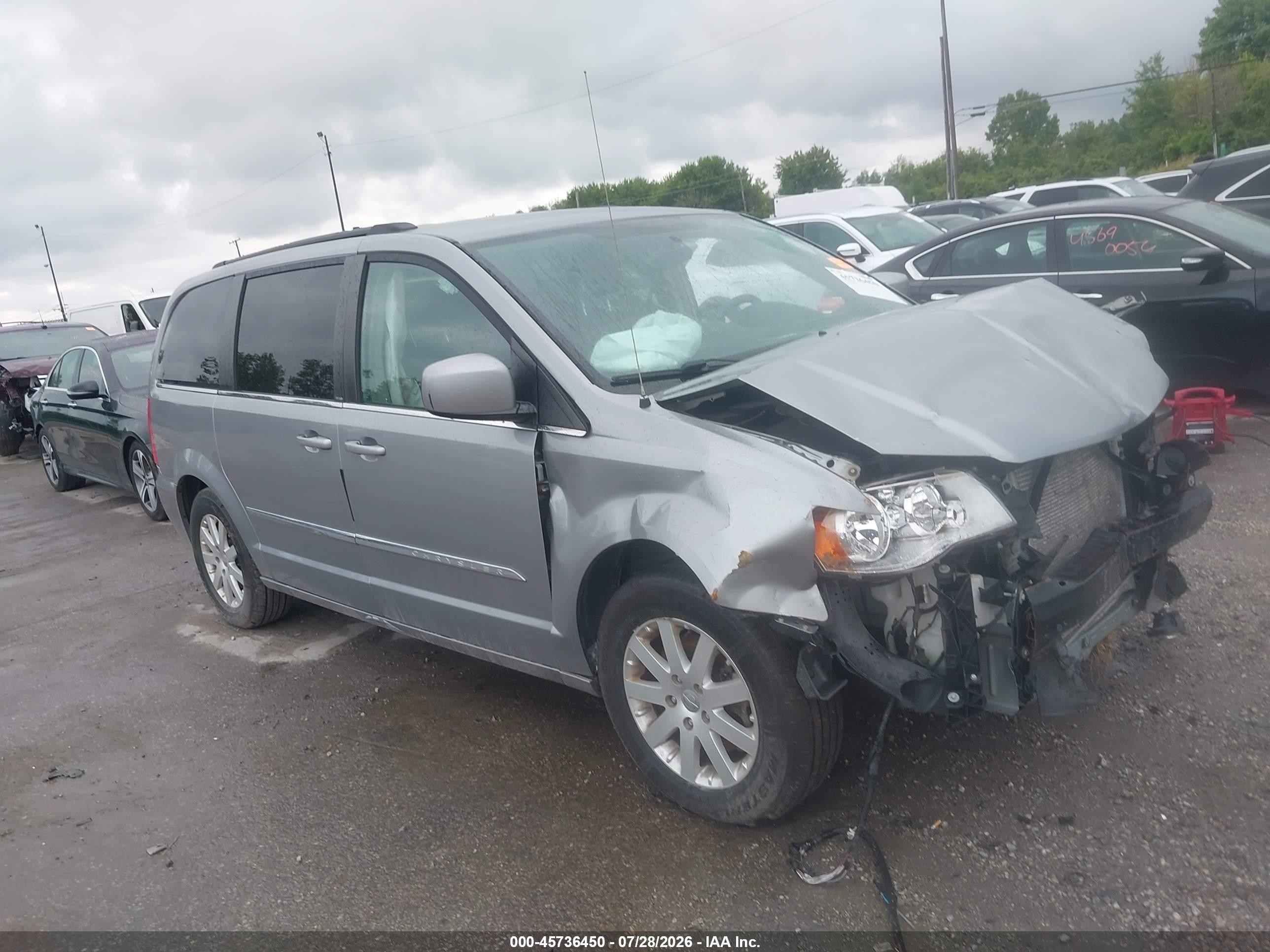 2014 Chrysler Town & Country Touring Silver vin: 2C4RC1BG2ER325938