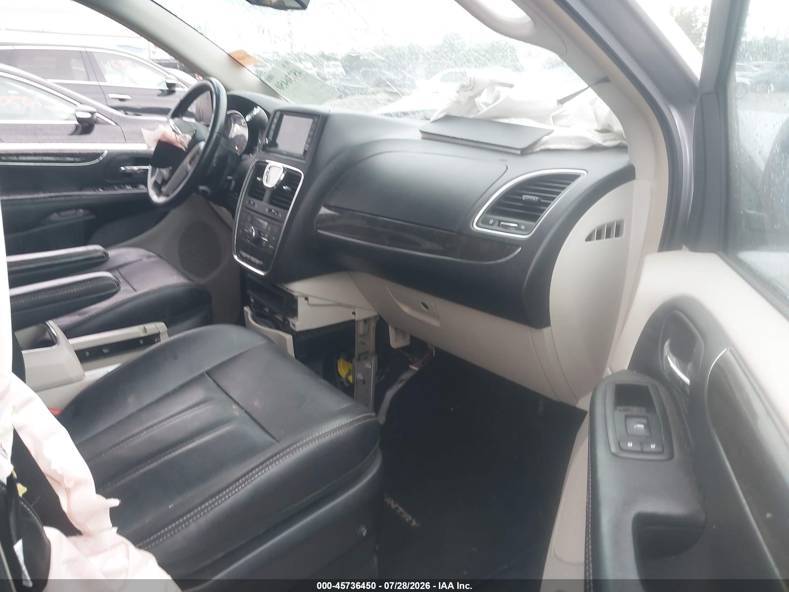 2014 Chrysler Town & Country Touring Silver vin: 2C4RC1BG2ER325938