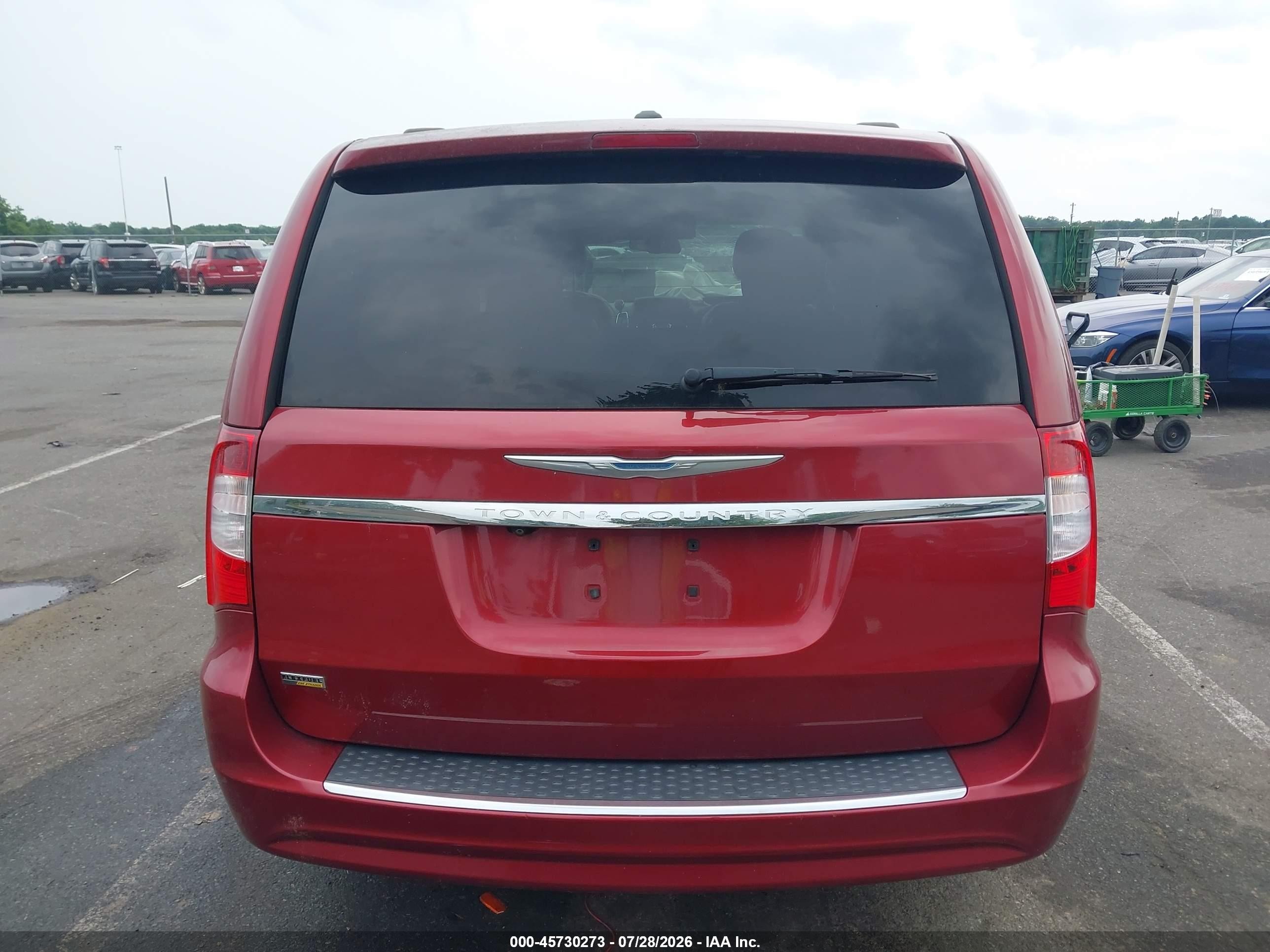 2014 Chrysler Town & Country Touring Red vin: 2C4RC1BG2ER359300
