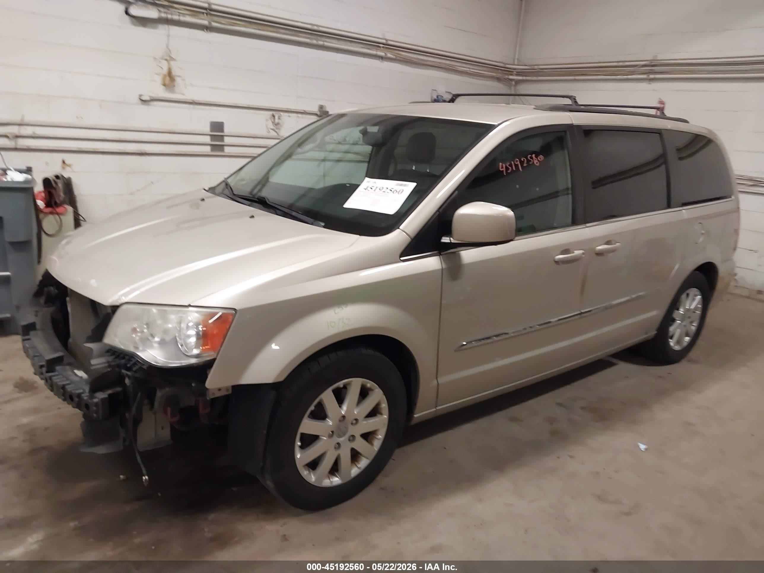 2014 Chrysler Town & Country Touring Золотой vin: 2C4RC1BG2ER399375