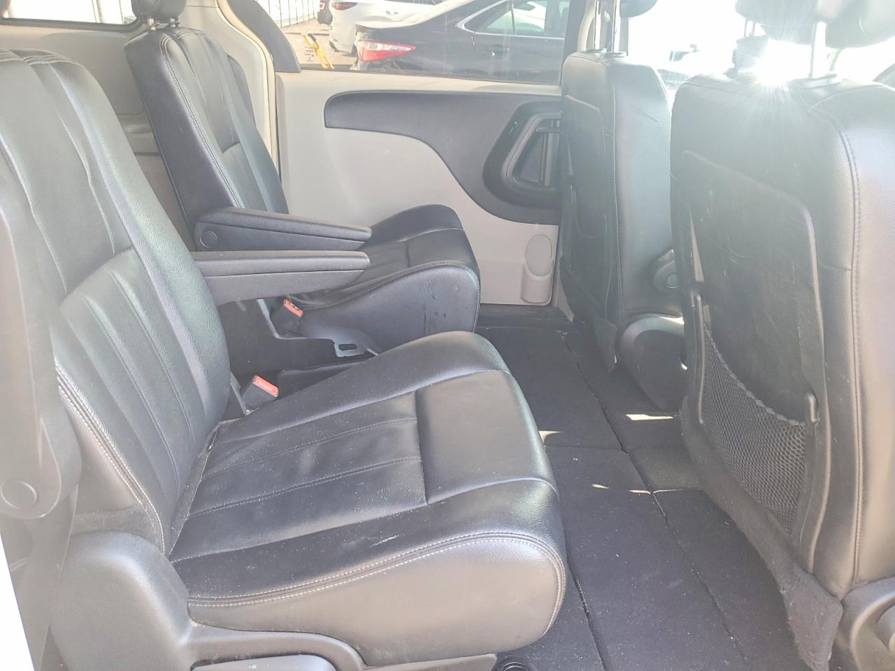 2014 Chrysler Town & Country Touring Black vin: 2C4RC1BG2ER403733