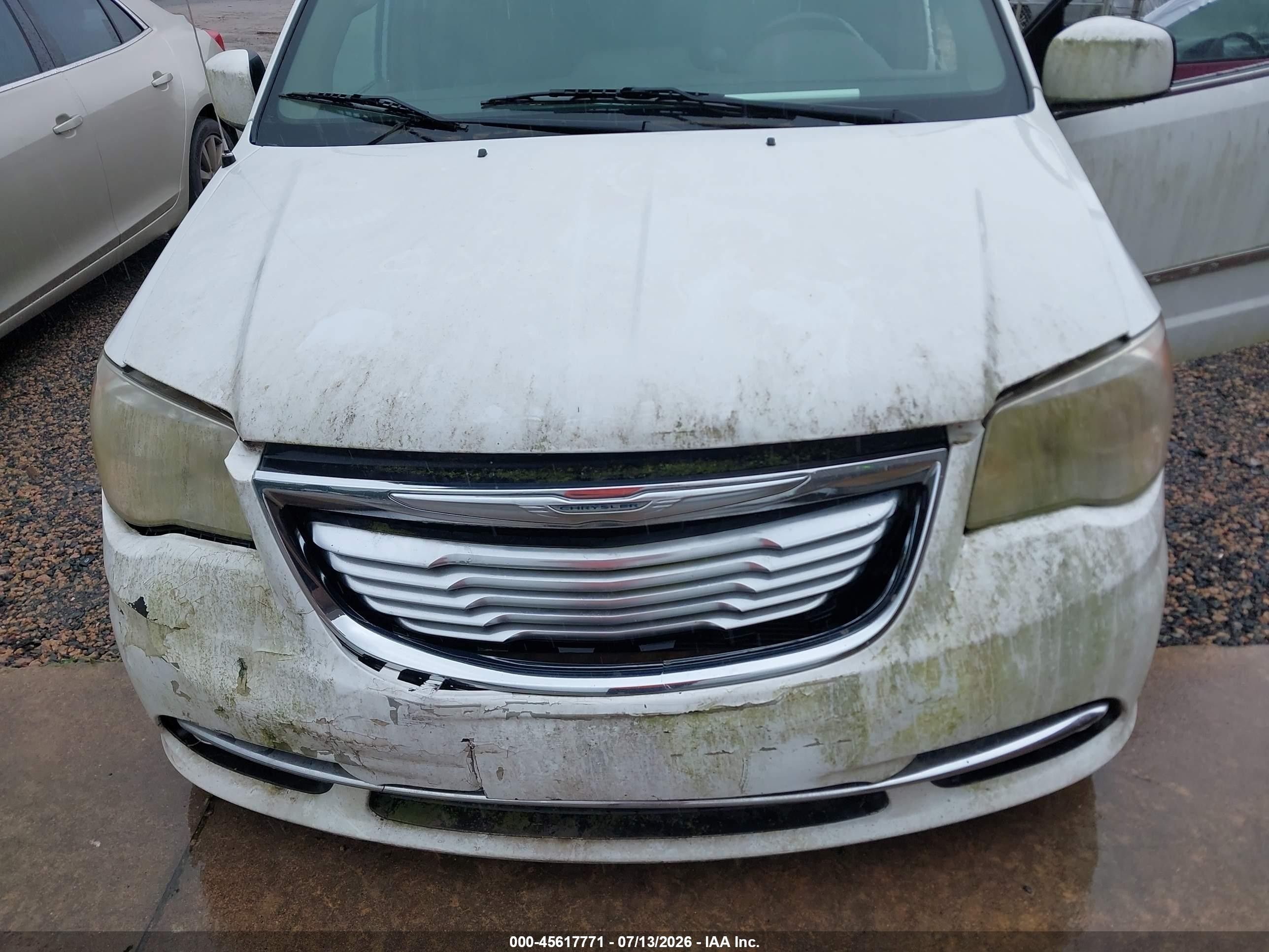 2014 Chrysler Town & Country Touring White vin: 2C4RC1BG2ER439051
