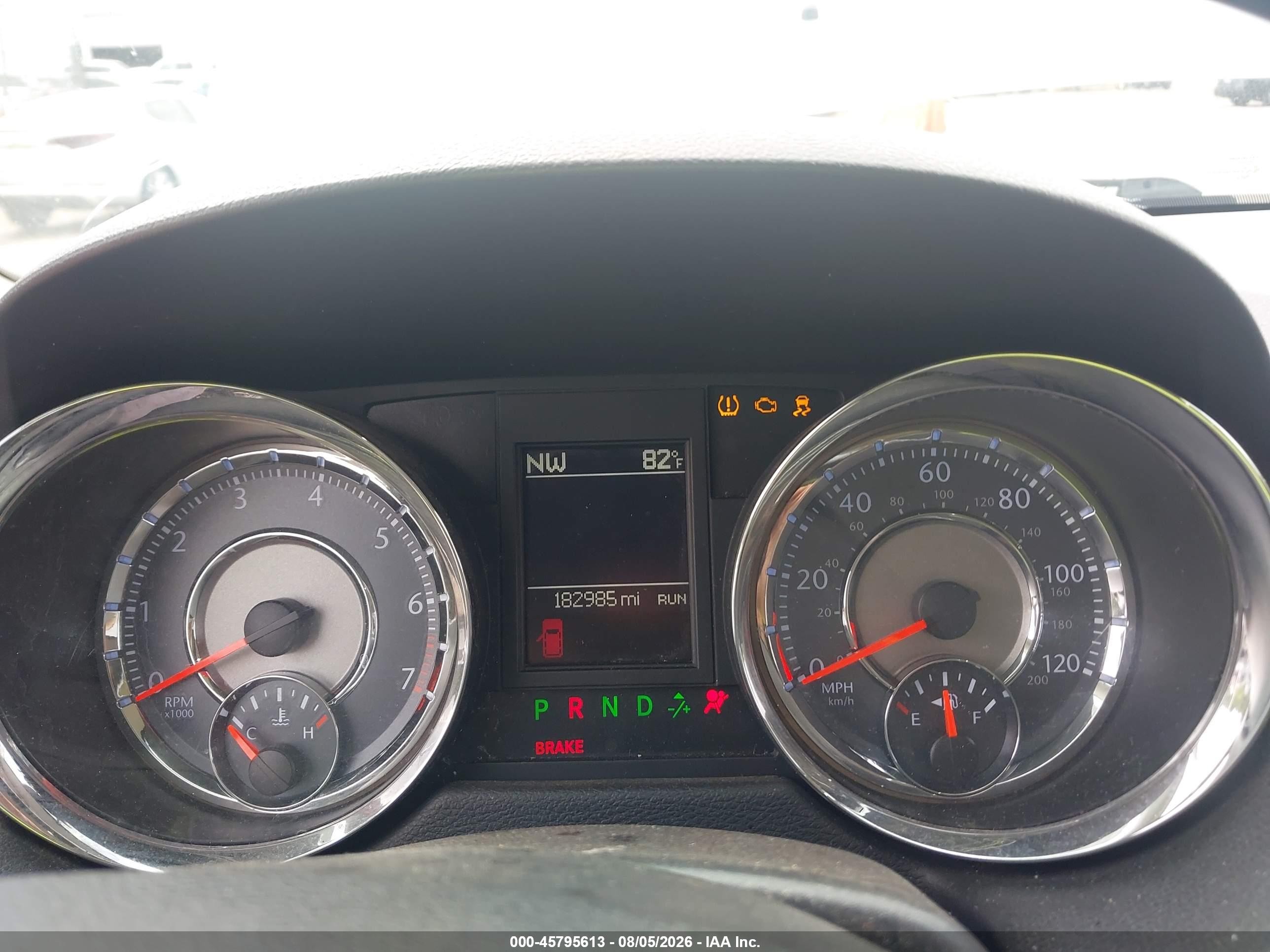 2014 Chrysler Town & Country Touring White vin: 2C4RC1BG2ER442659