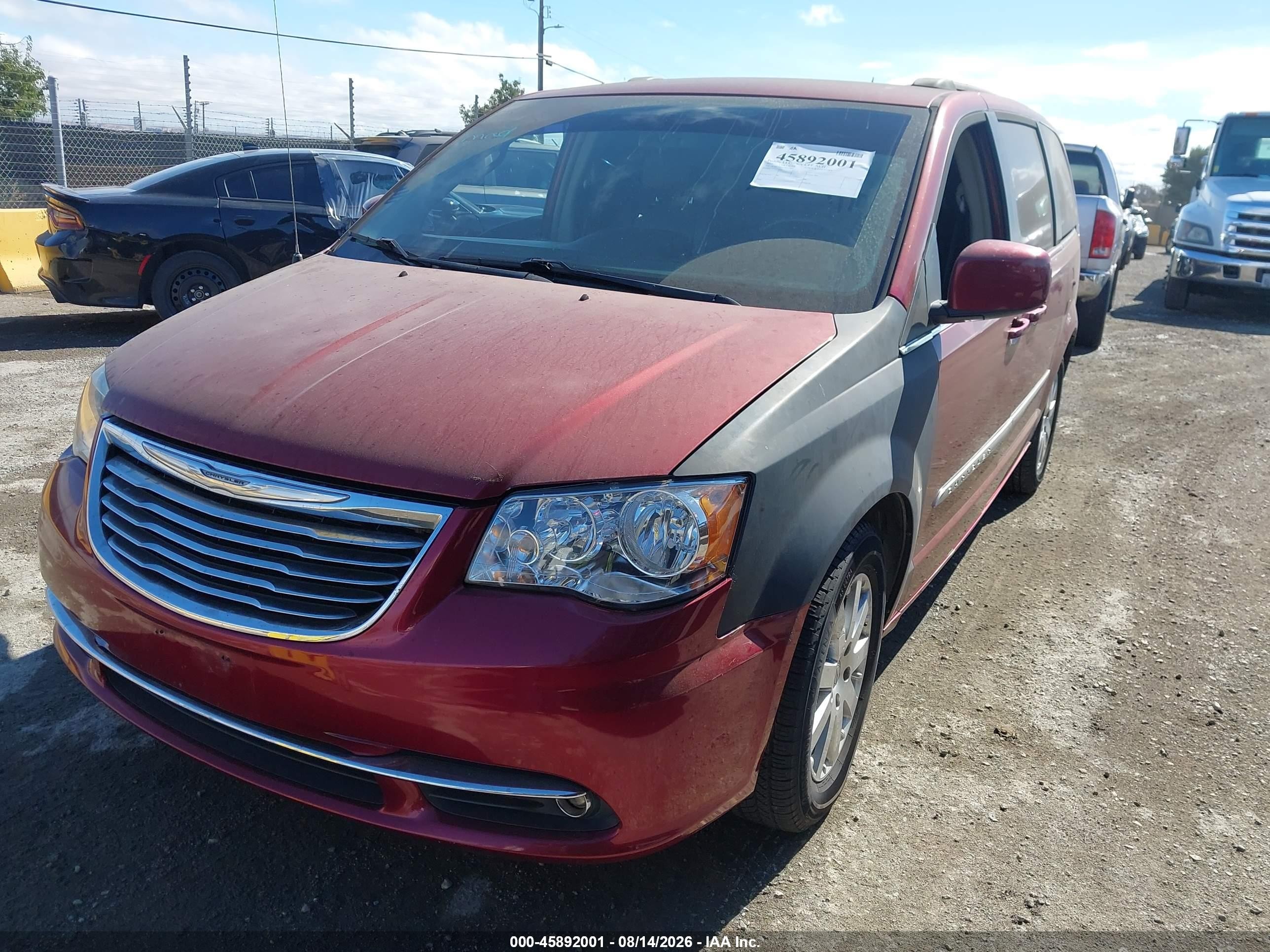 2014 Chrysler Town & Country Touring Red vin: 2C4RC1BG2ER443083