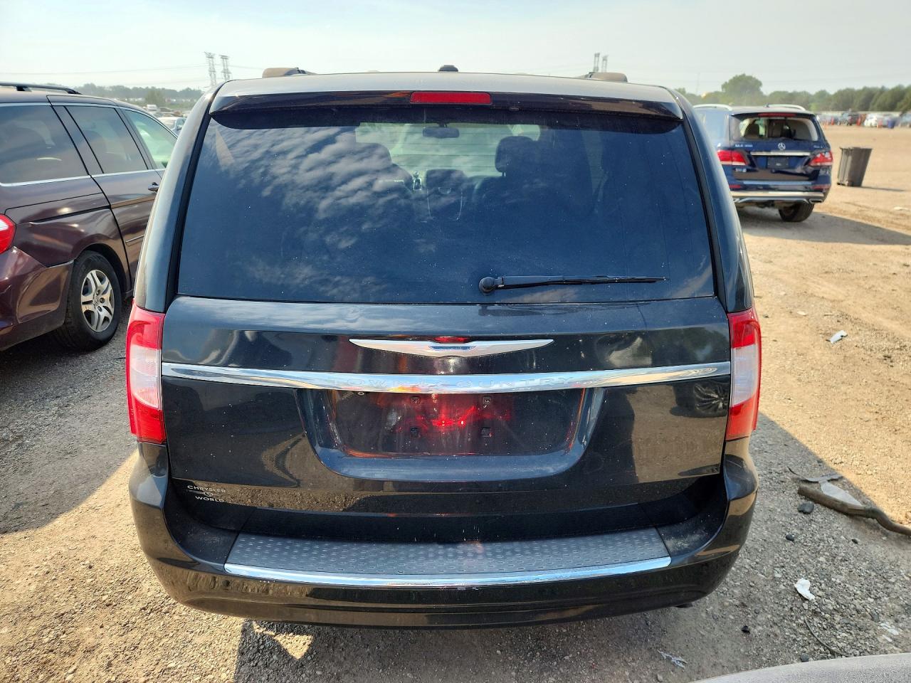 2015 Chrysler Town & Country Touring Black vin: 2C4RC1BG2FR505602