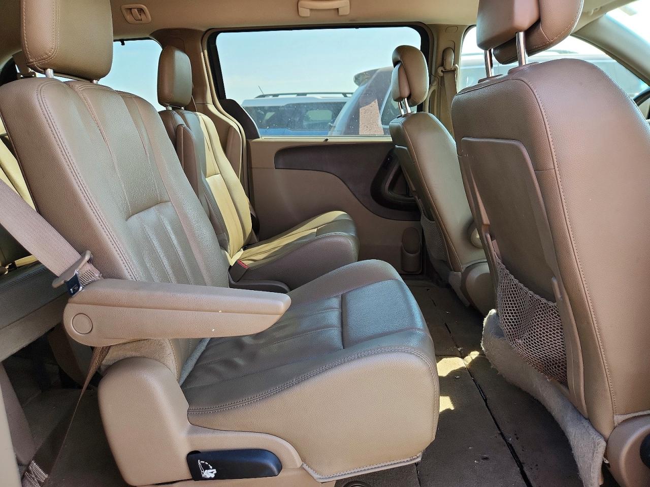 2015 Chrysler Town & Country Touring Black vin: 2C4RC1BG2FR505602