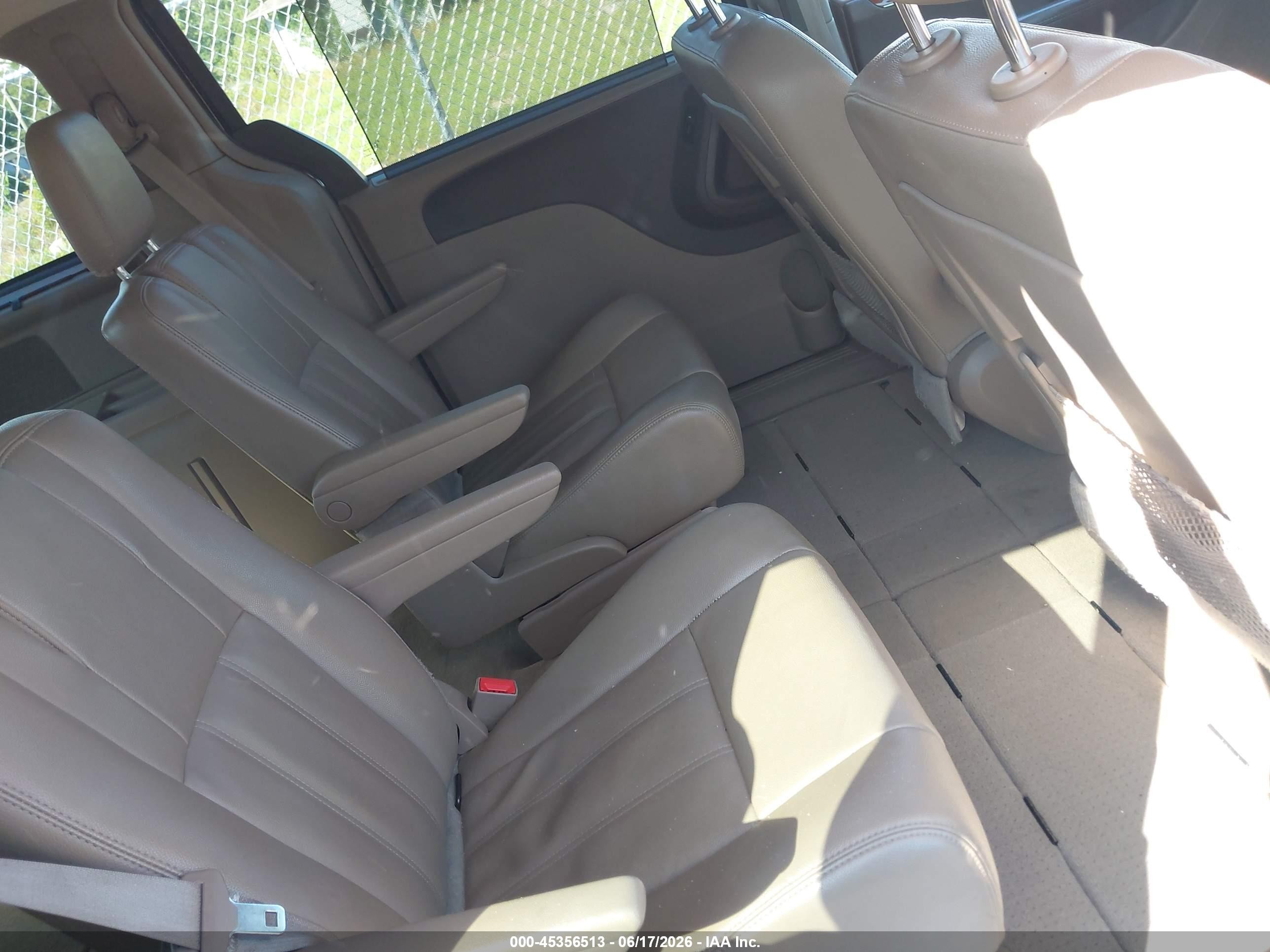 2015 Chrysler Town & Country Touring Black vin: 2C4RC1BG2FR513411