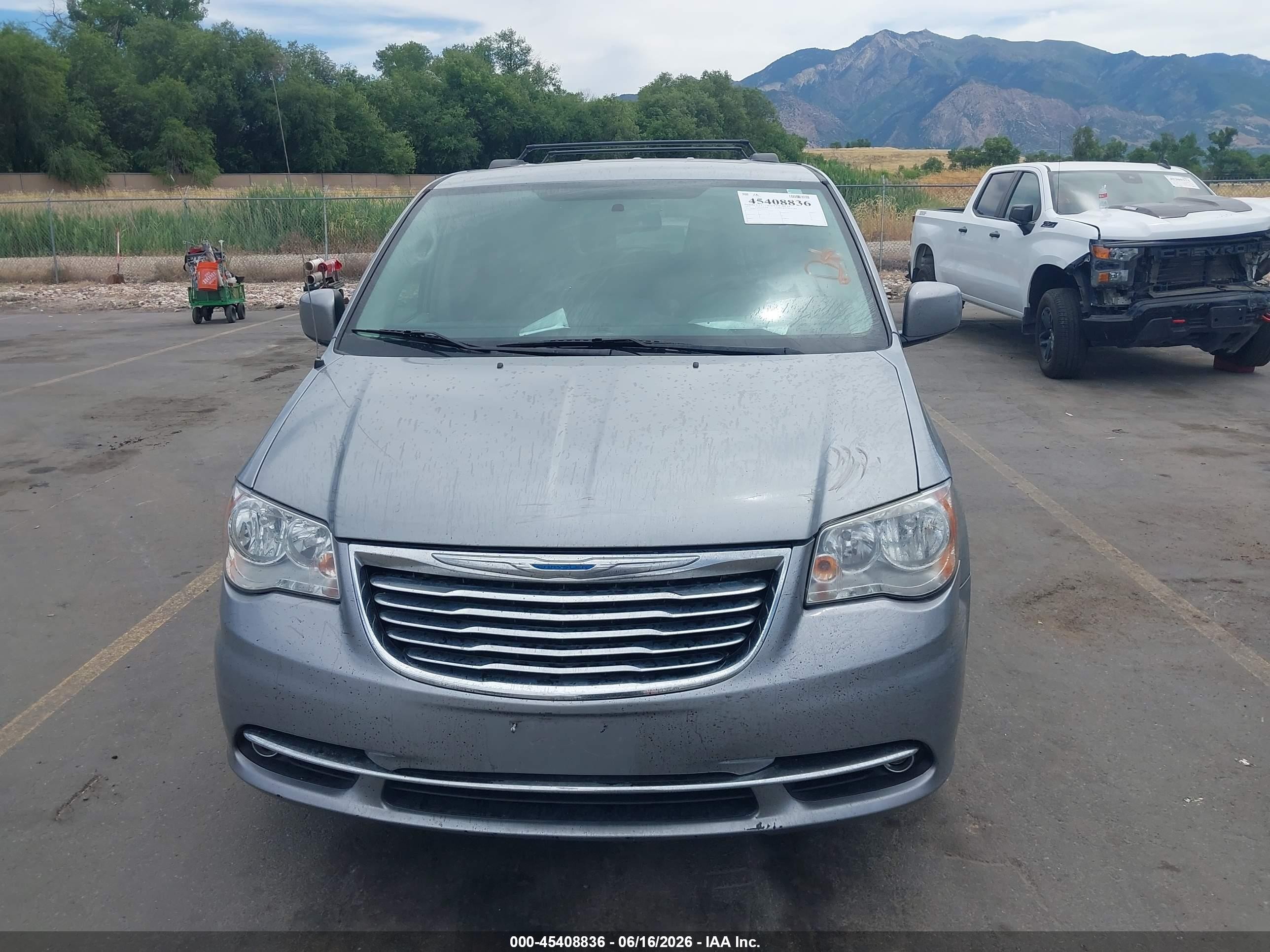 2015 Chrysler Town & Country Touring Gray vin: 2C4RC1BG2FR552130