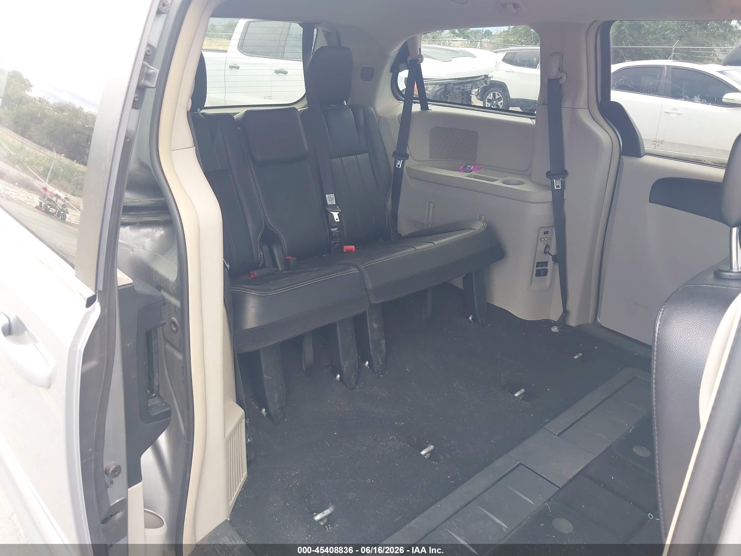 2015 Chrysler Town & Country Touring Gray vin: 2C4RC1BG2FR552130