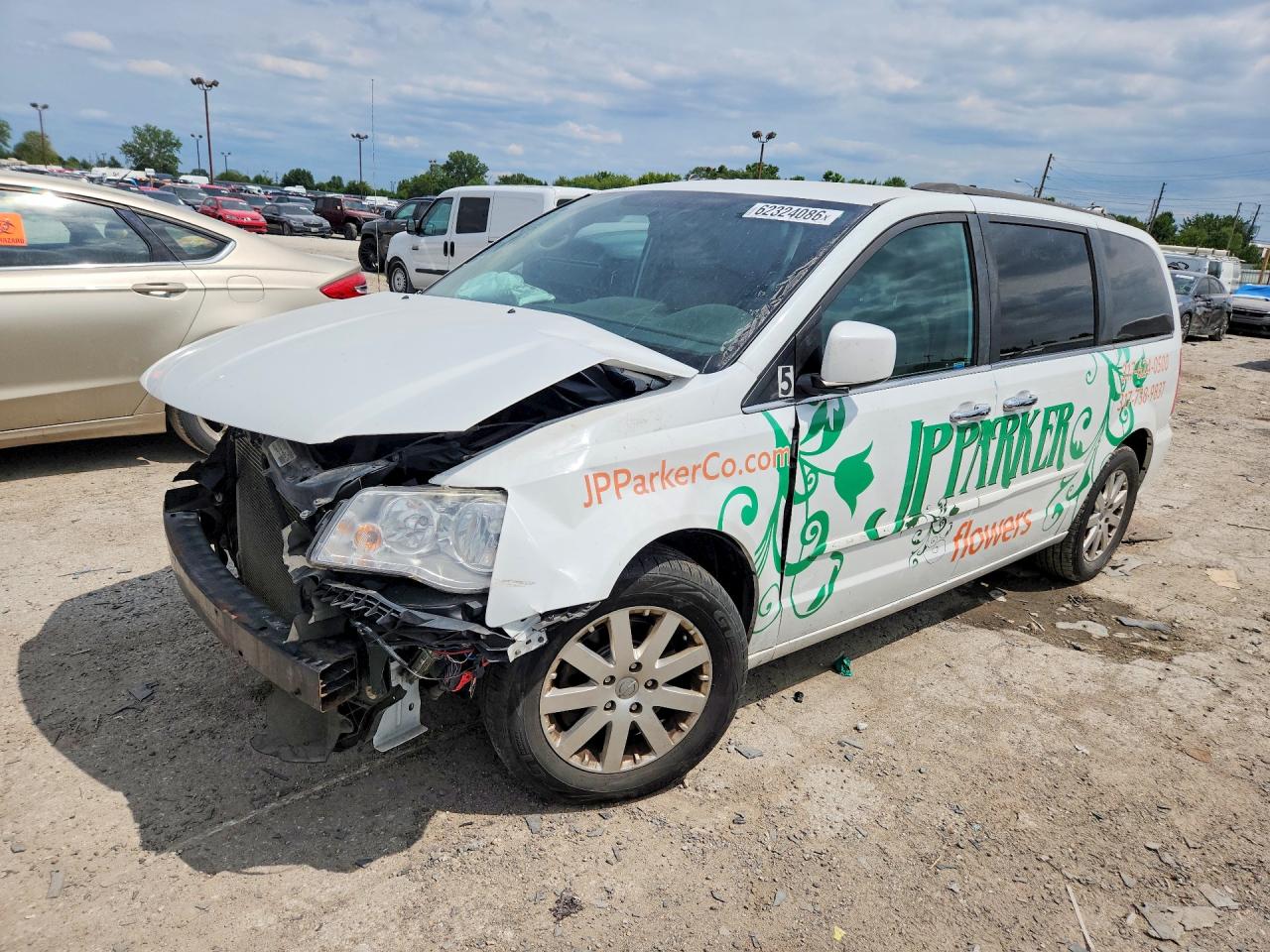 2015 Chrysler Town & Country Touring White vin: 2C4RC1BG2FR619163