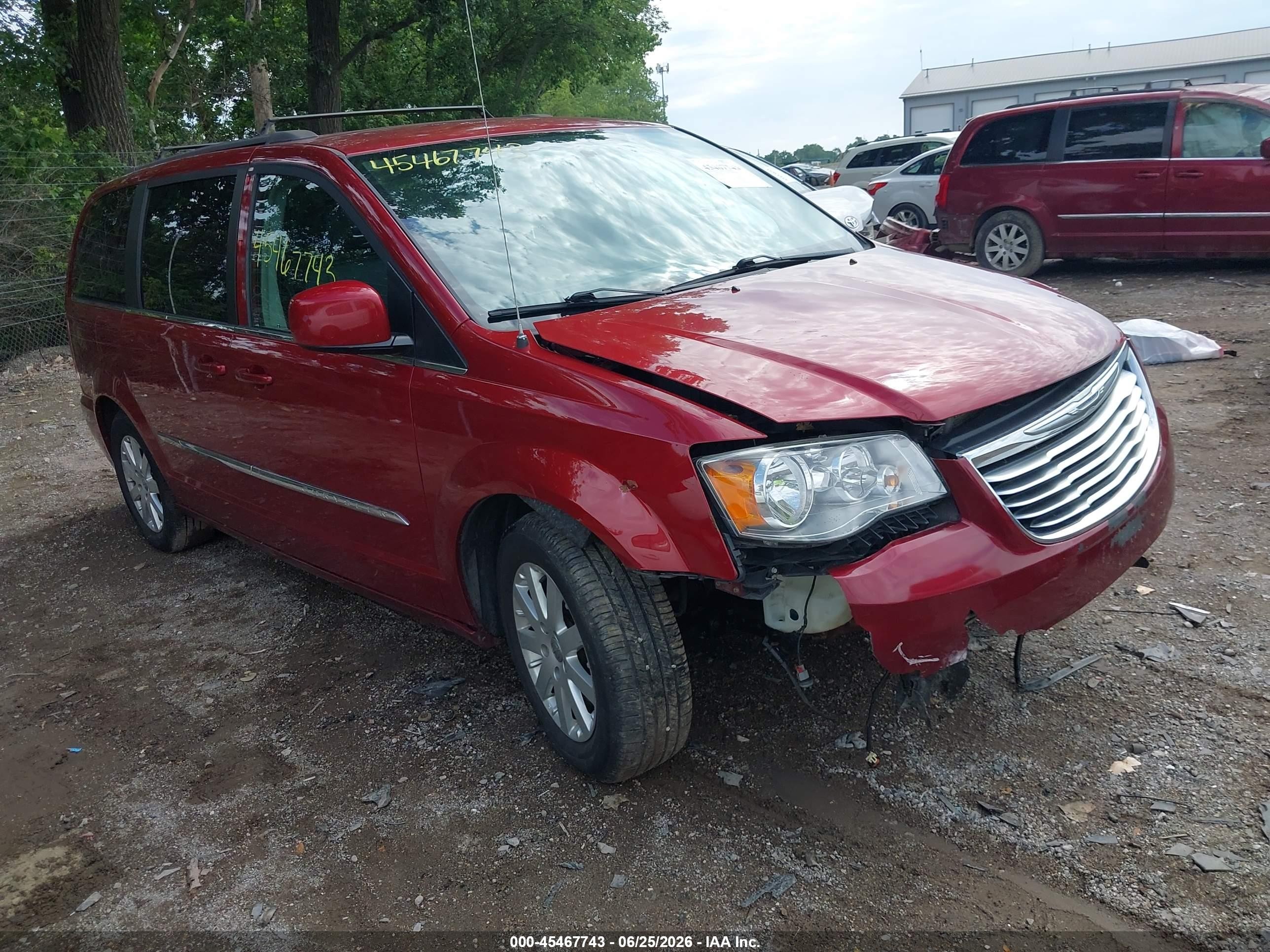 2015 Chrysler Town & Country Touring Maroon vin: 2C4RC1BG2FR730828