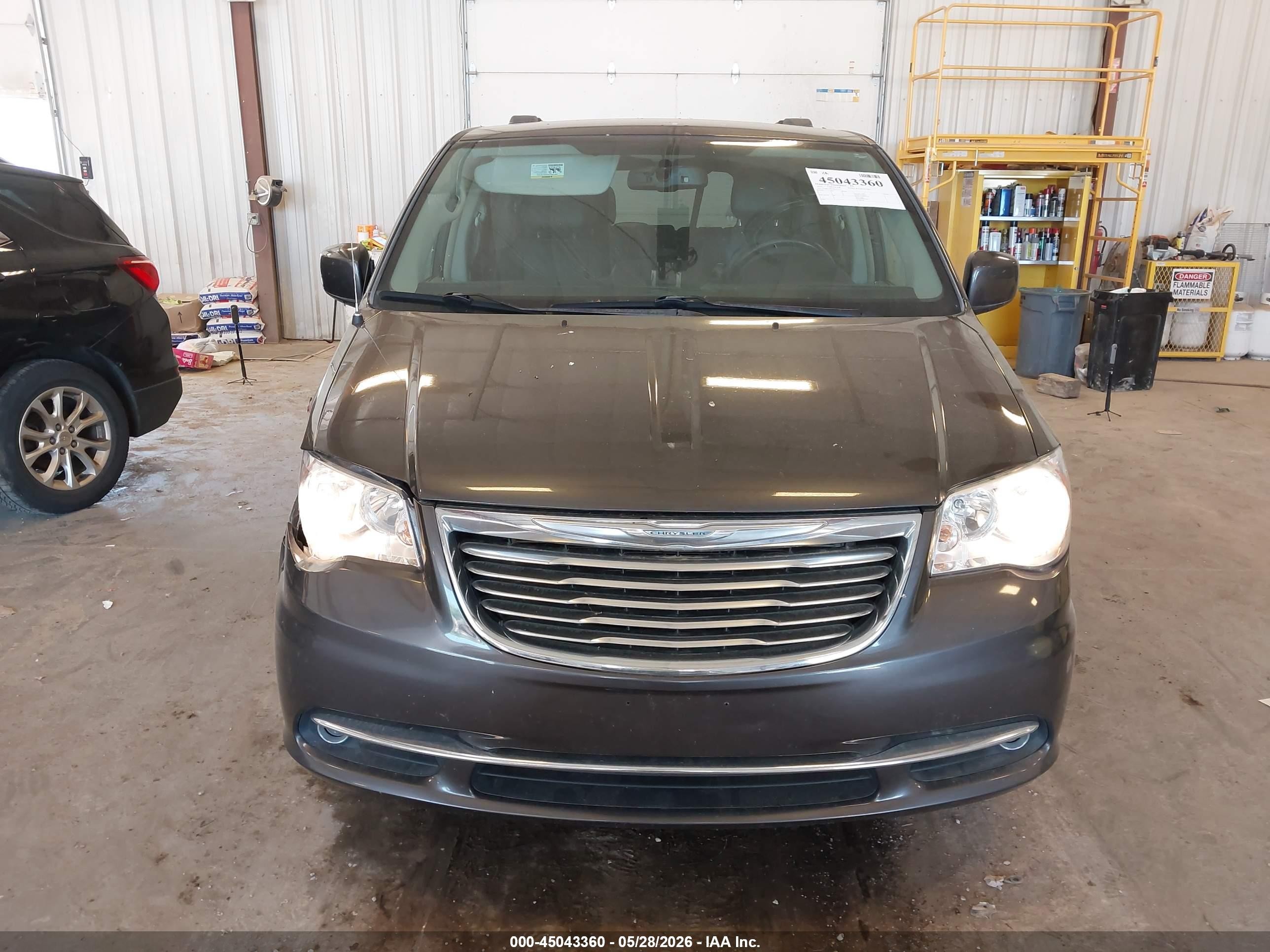 2016 Chrysler Town & Country Touring Серый vin: 2C4RC1BG2GR142221
