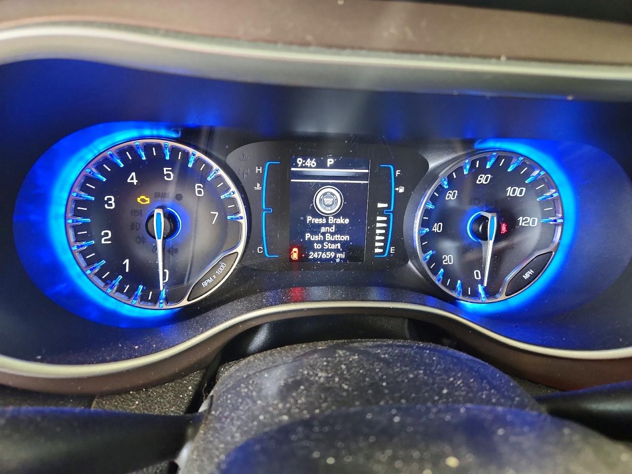 2019 Chrysler Pacifica Touring L Серебряный vin: 2C4RC1BG2KR539825