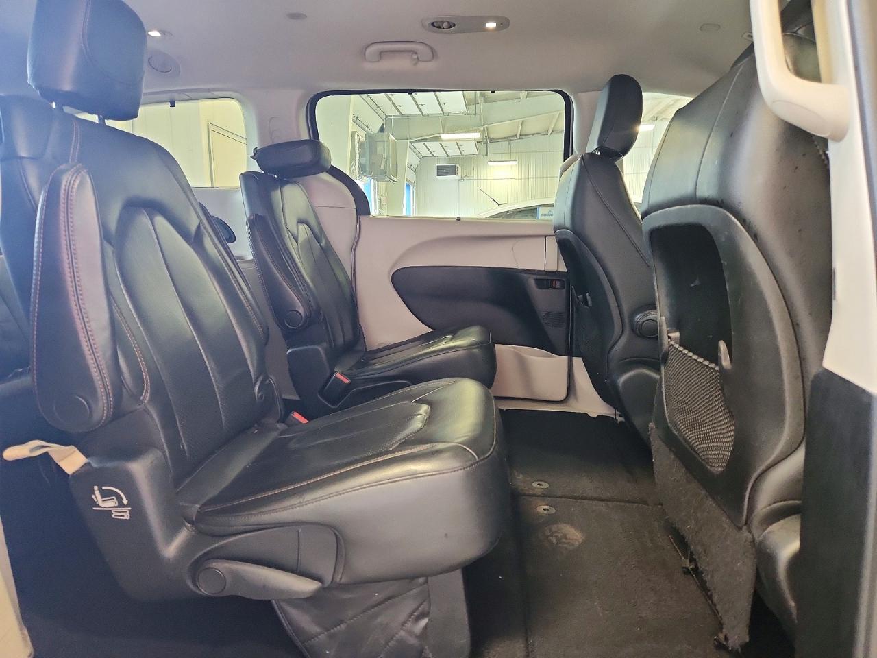 2019 Chrysler Pacifica Touring L Серебряный vin: 2C4RC1BG2KR539825