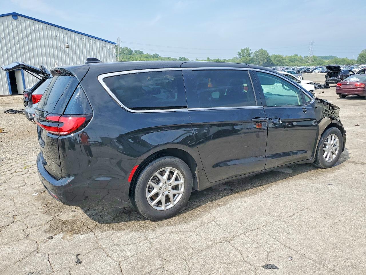 2023 Chrysler Pacifica Touring L Black vin: 2C4RC1BG2PR549620