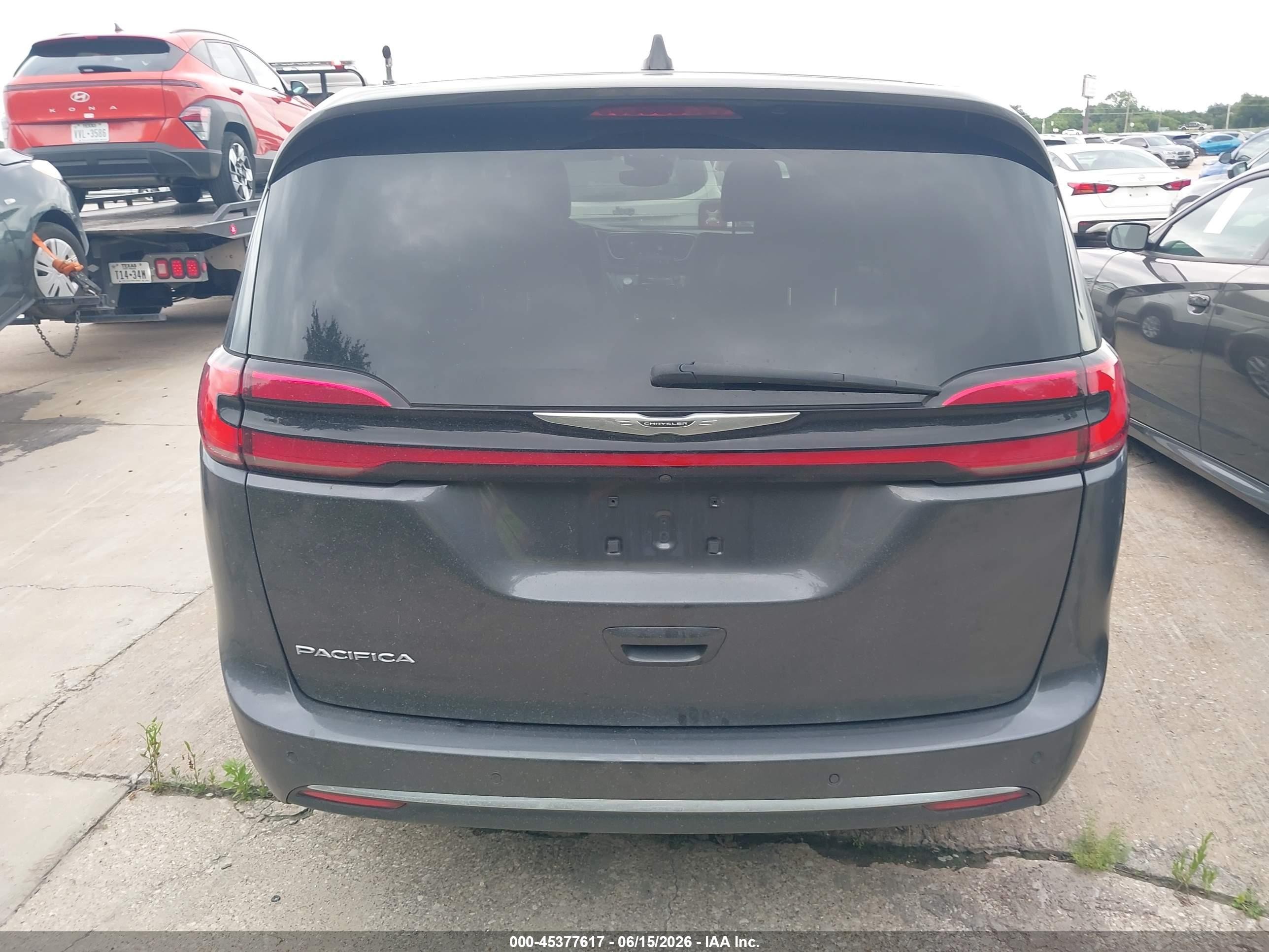 2023 Chrysler Pacifica Touring L Gray vin: 2C4RC1BG2PR559774