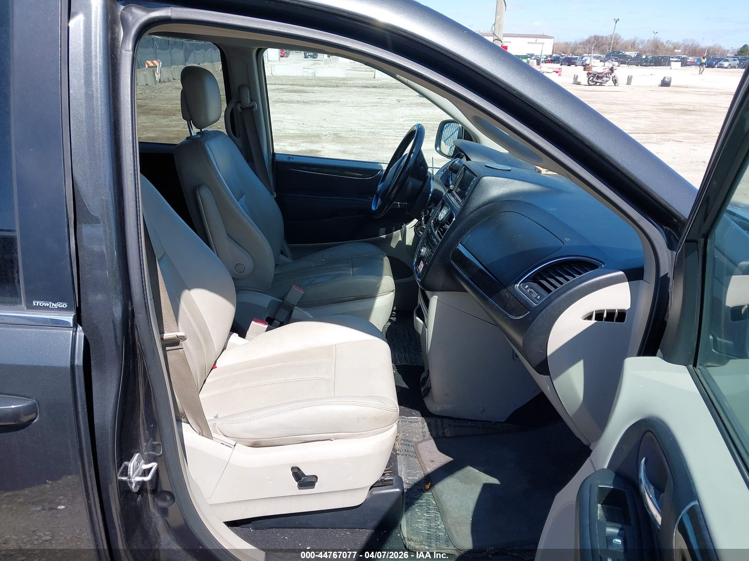 2012 Chrysler Town & Country Touring Gray vin: 2C4RC1BG3CR186562