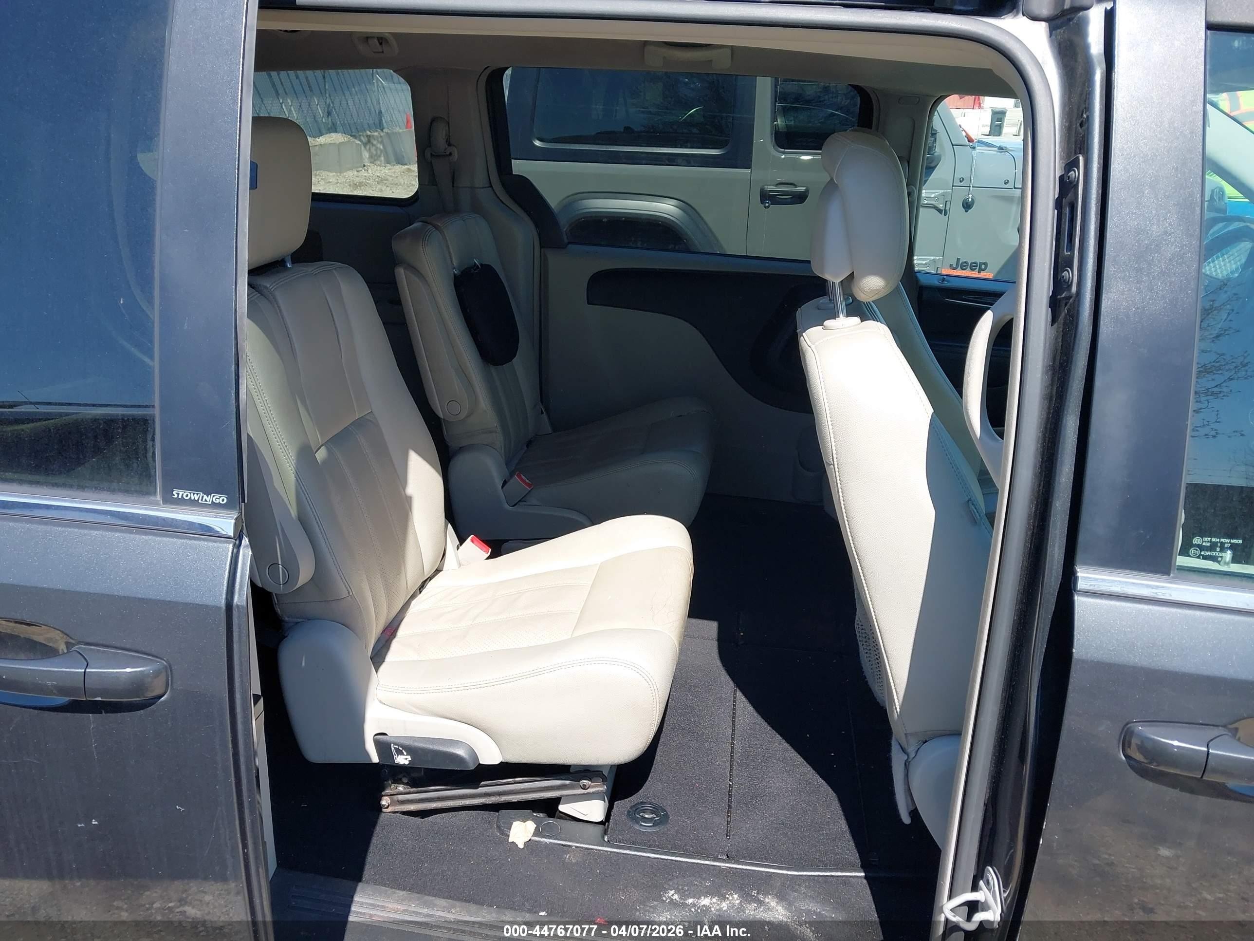 2012 Chrysler Town & Country Touring Gray vin: 2C4RC1BG3CR186562