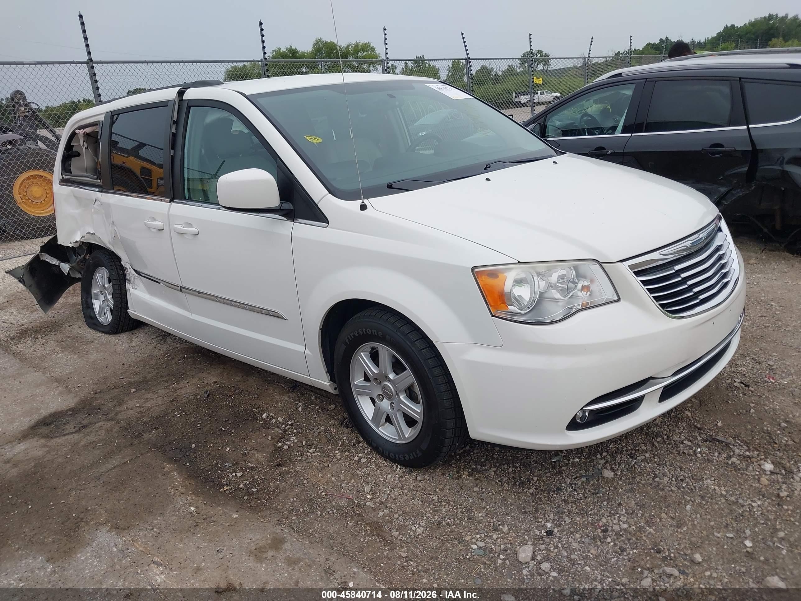 2012 Chrysler Town & Country Touring White vin: 2C4RC1BG3CR187873