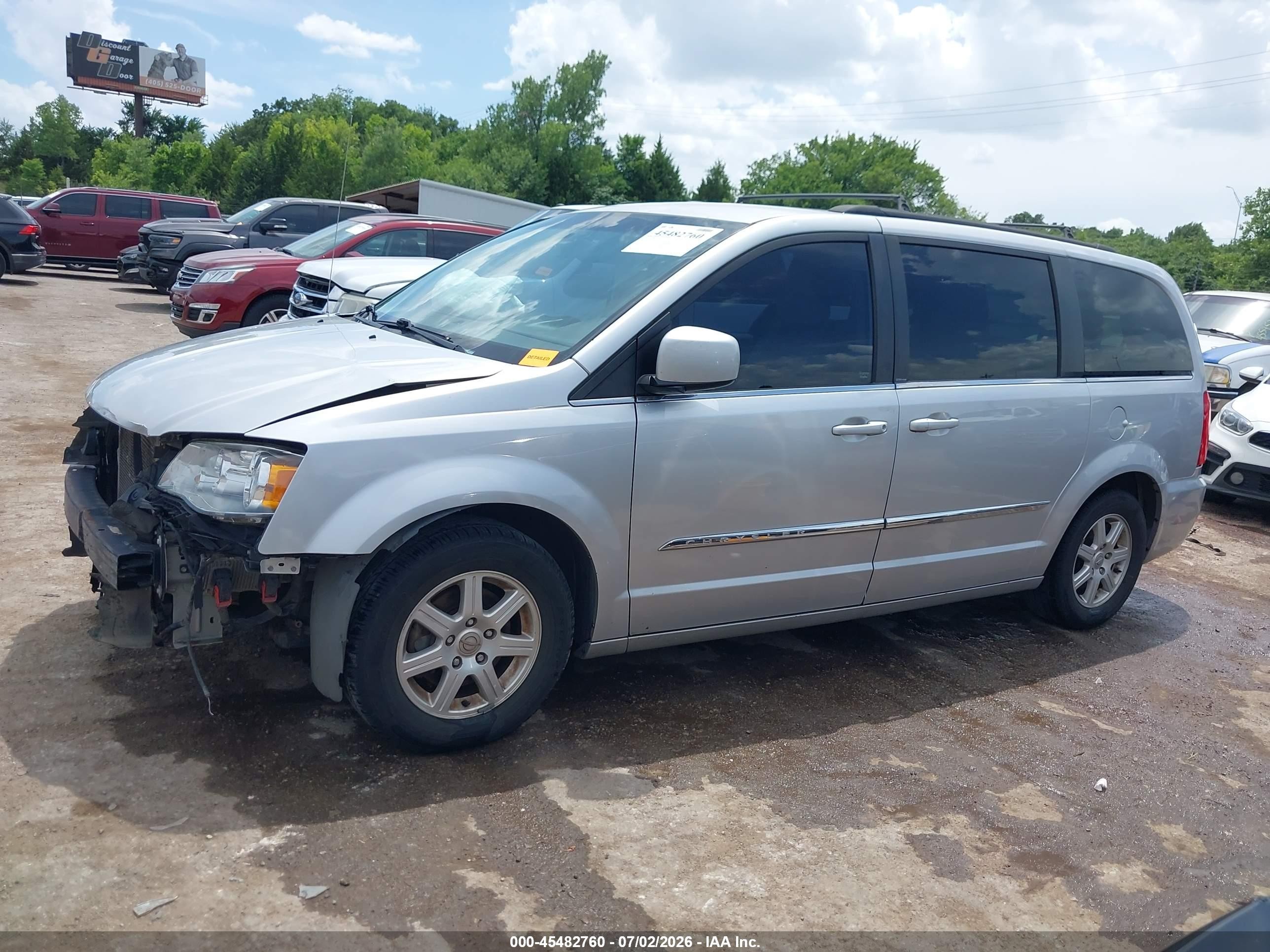 2012 Chrysler Town & Country Touring Silver vin: 2C4RC1BG3CR327727