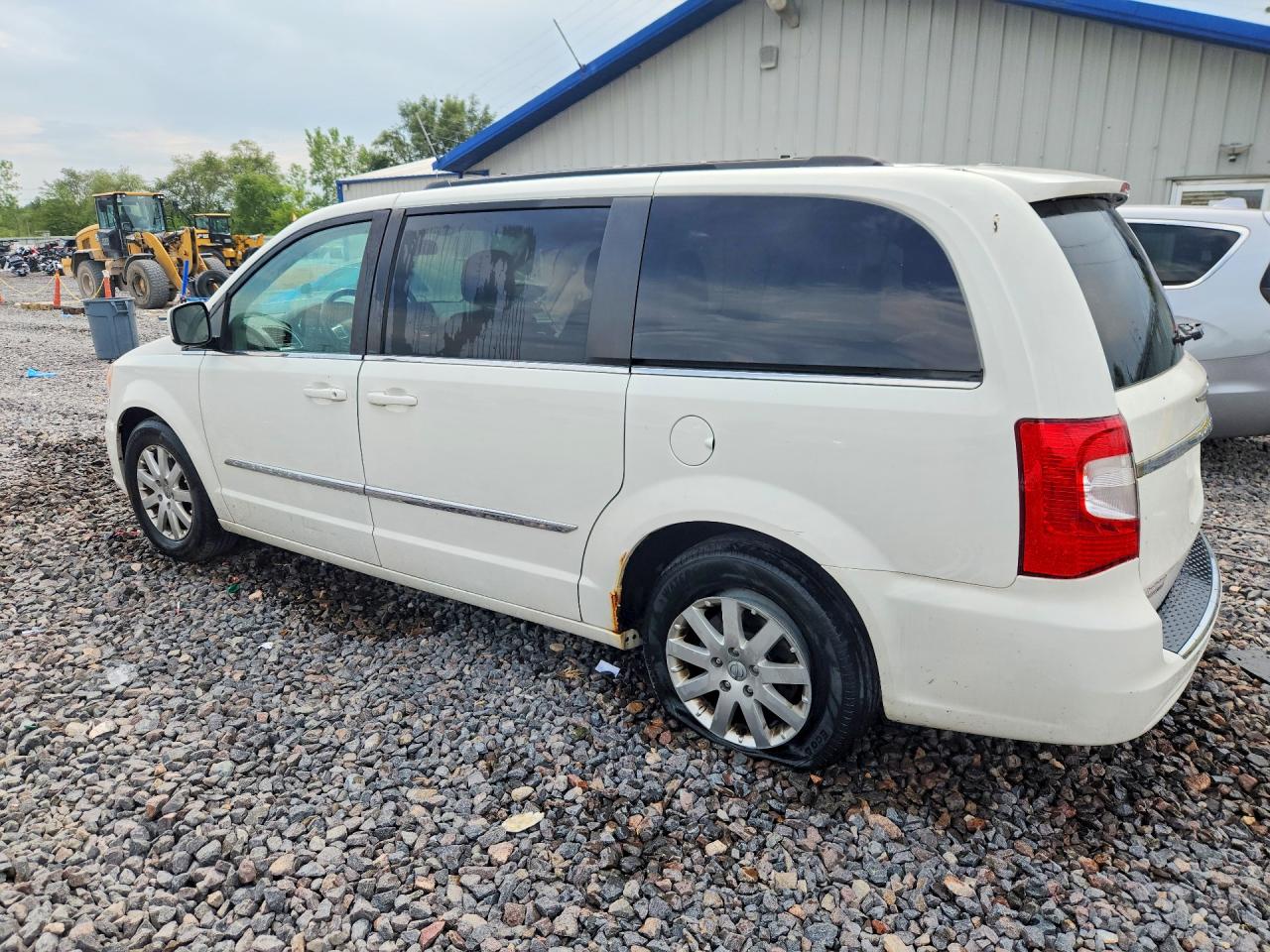 2012 Chrysler Town & Country Touring White vin: 2C4RC1BG3CR376040