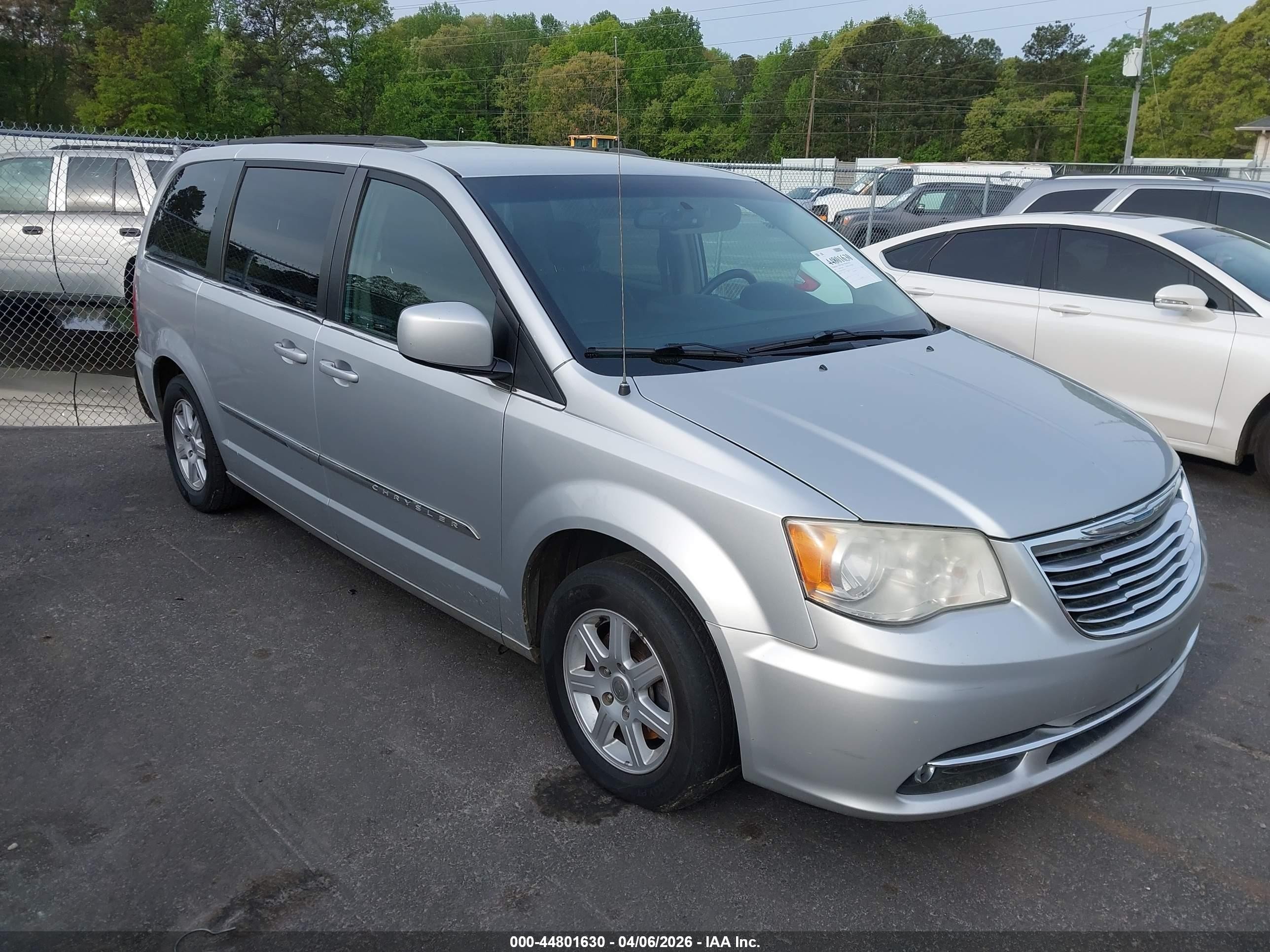 2012 Chrysler Town & Country Touring Silver vin: 2C4RC1BG3CR386356