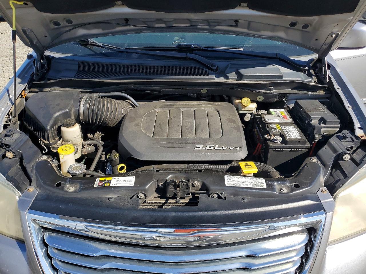 2013 Chrysler Town & Country Touring Серебряный vin: 2C4RC1BG3DR547838