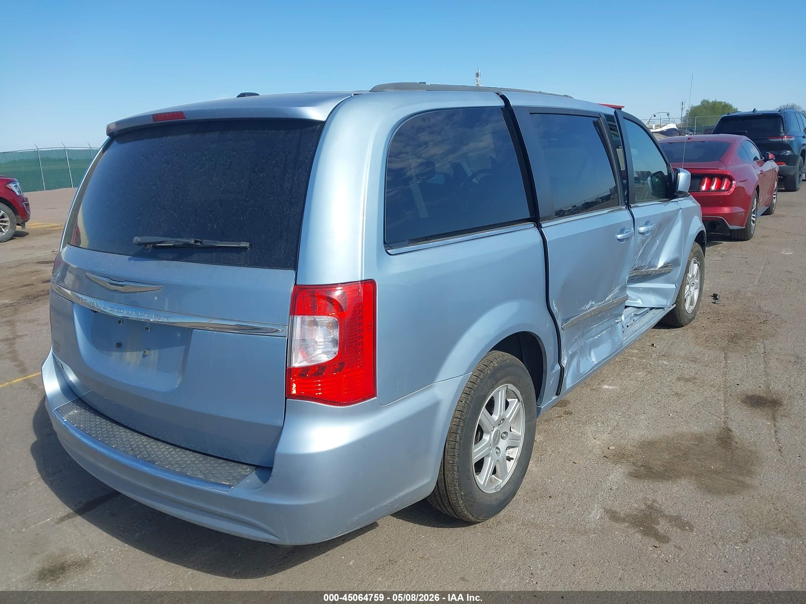 2013 Chrysler Town & Country Touring Blue vin: 2C4RC1BG3DR555180