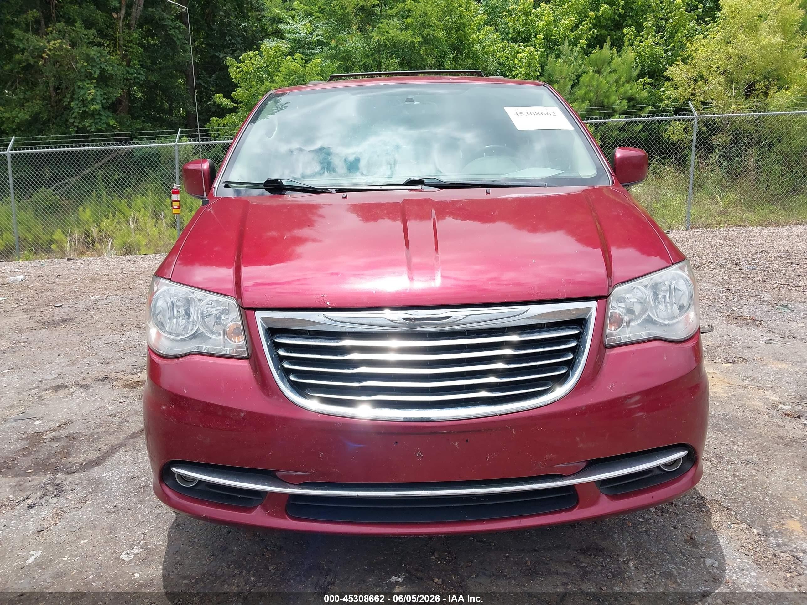 2013 Chrysler Town & Country Touring Red vin: 2C4RC1BG3DR656963