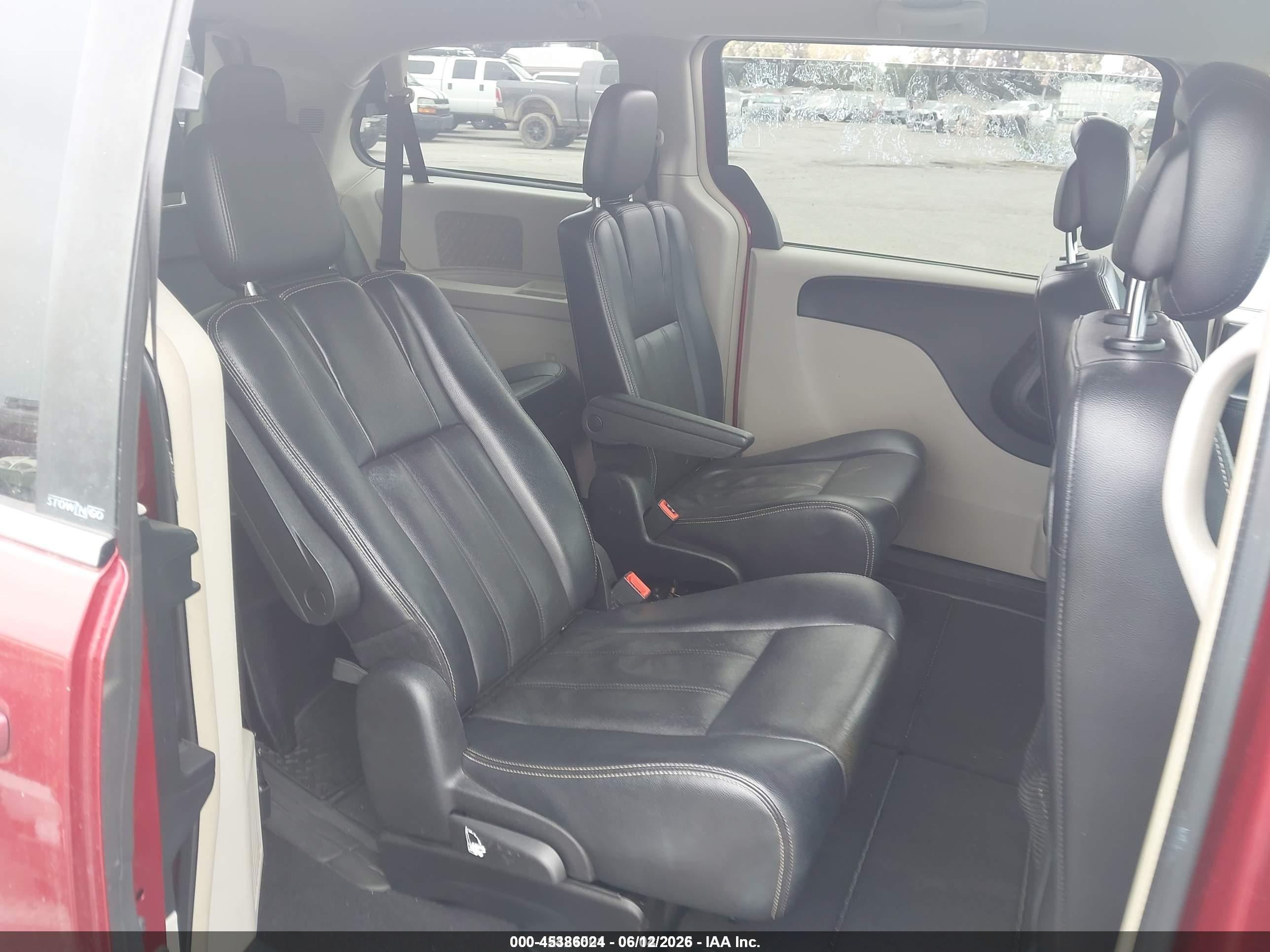 2013 Chrysler Town & Country Touring Красный vin: 2C4RC1BG3DR689722