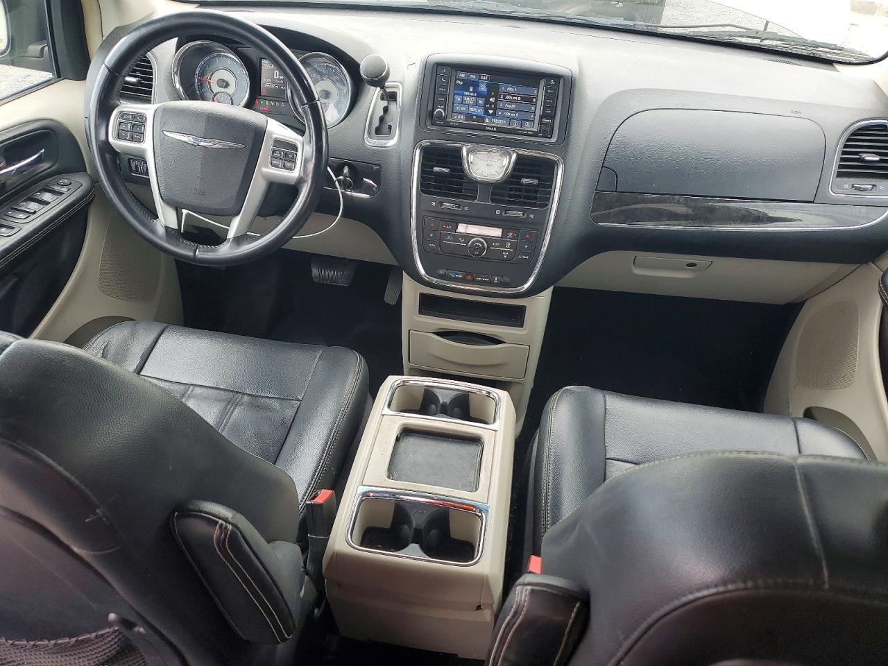 2013 Chrysler Town & Country Touring Beige vin: 2C4RC1BG3DR689946
